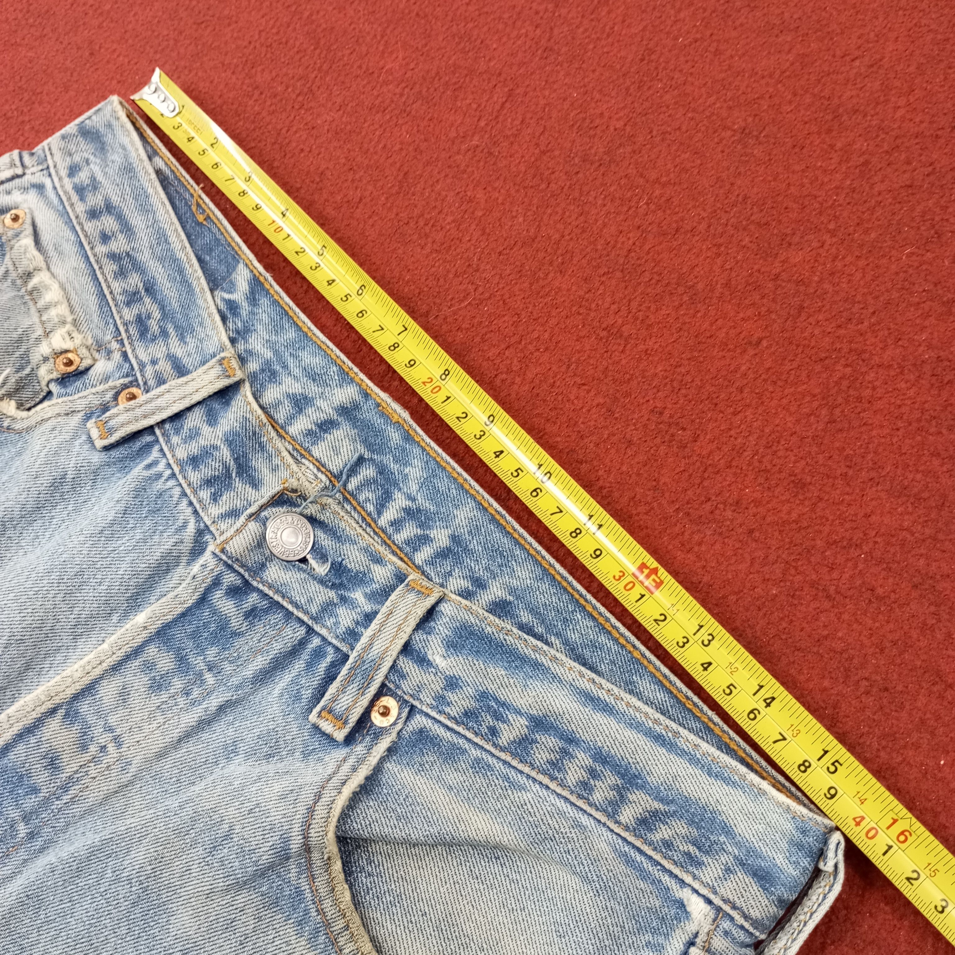 Levi's Levis Streetwear Style Distressed Jeans c252n18 Size US 31 - 7 Thumbnail