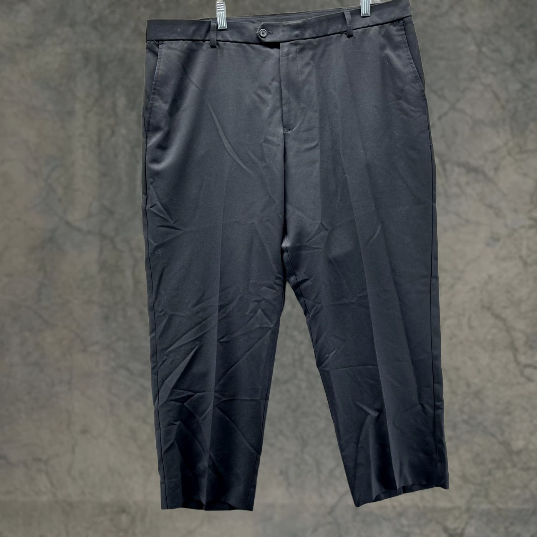 Izod IZOD Golf Pants Mens 40x30 Black Classic Stretch Flat Front Dress Casual Pants Mens Black 40x30 Casual Stretch Flat Front Izod Golf 40W 30L Mens Pants Size US 40 / EU 56 - 1 Thumbnail