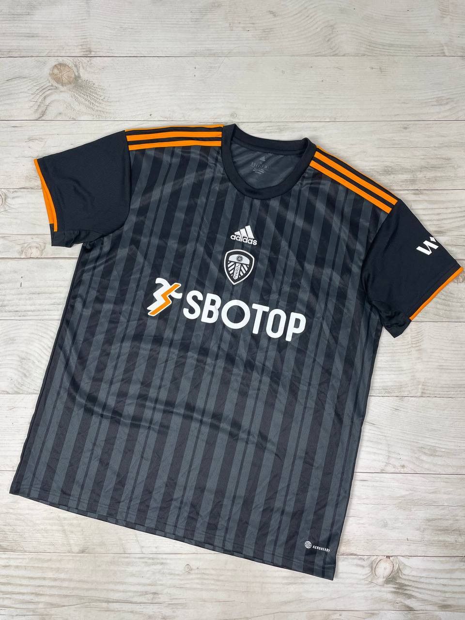 Adidas adidas Leeds United 2022 2023 Third Shirt Soccer Jersey Size US XL / EU 56 / 4 - 1 Thumbnail