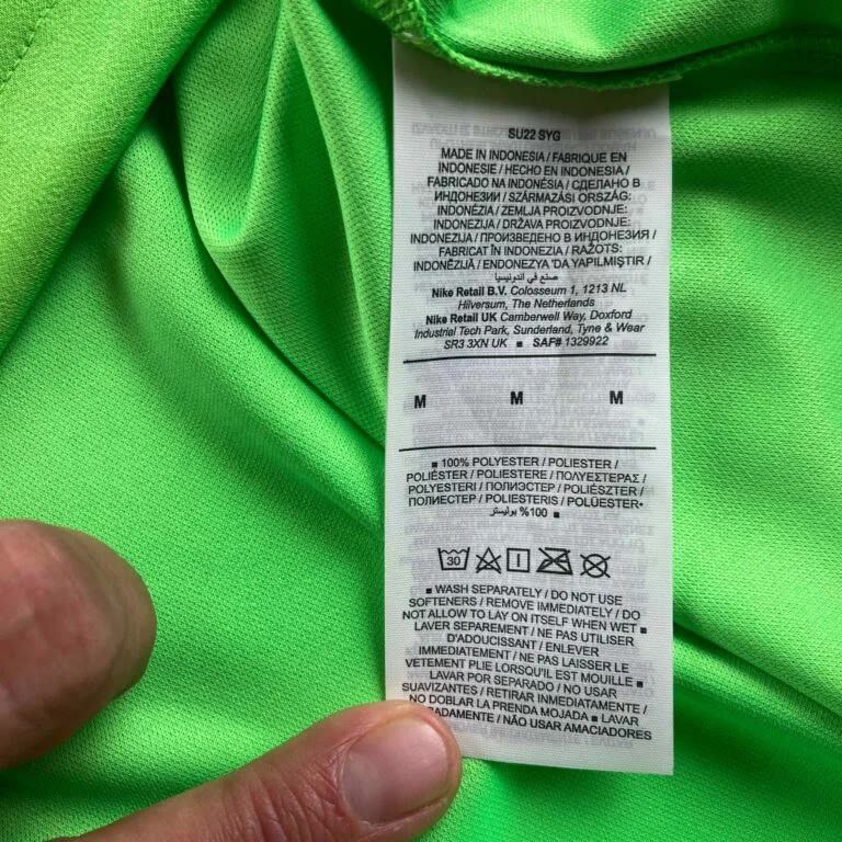 Nike NEW Paris Saint-Germain 2022-23 Nike GK football jersey sz M Size US M / EU 48-50 / 2 - 6 Thumbnail