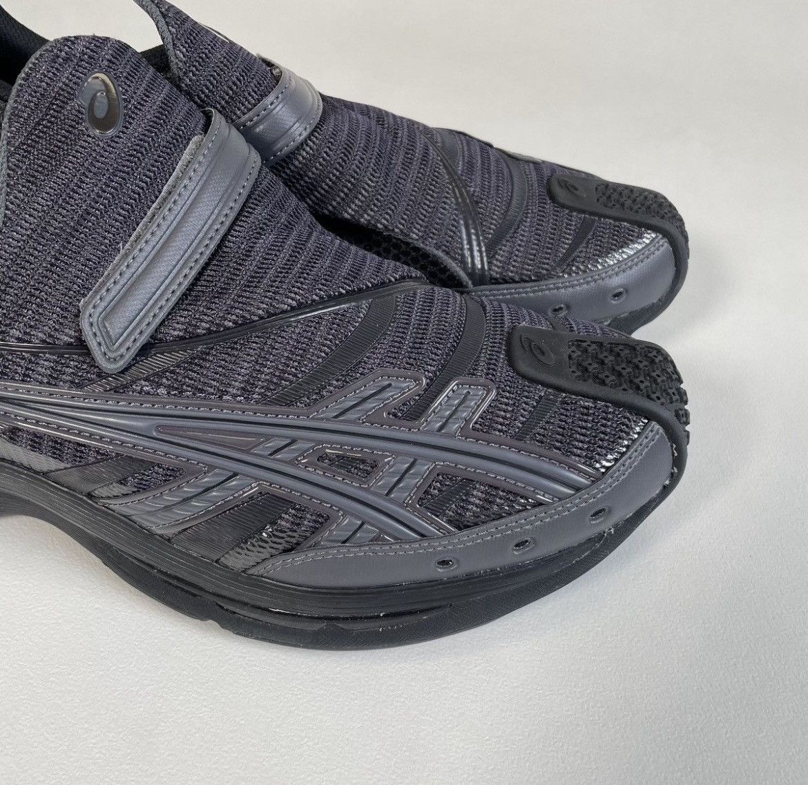 Asics × Kiko Kostadinov Gel Kiril II 2 ‘Graphite Grey’ Size US 11.5 / EU 44-45 - 3 Thumbnail