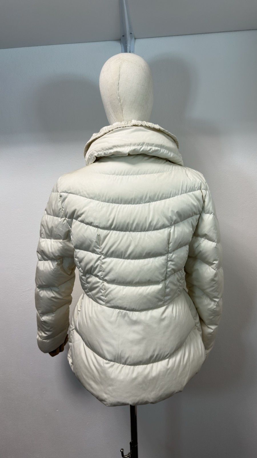 Moncler MONCLER Women's Miriel White Milky Down Jacket Size 3 Size M / US 6-8 / IT 42-44 - 10 Thumbnail