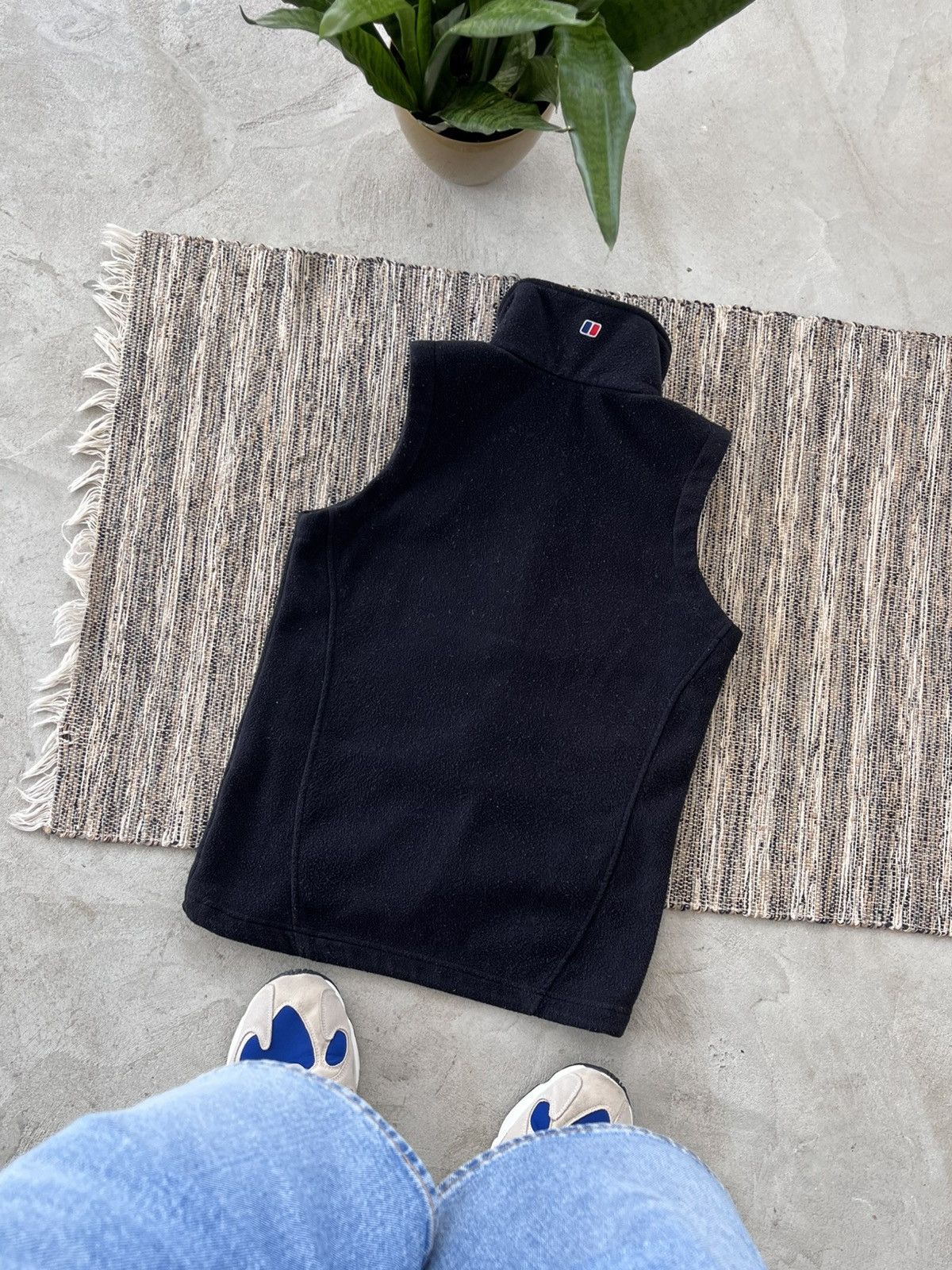 Berghaus × Vintage Vintage Berghaus Fleece Vest Black outdoorwear Y2K Size M / US 6-8 / IT 42-44 - 2 Thumbnail
