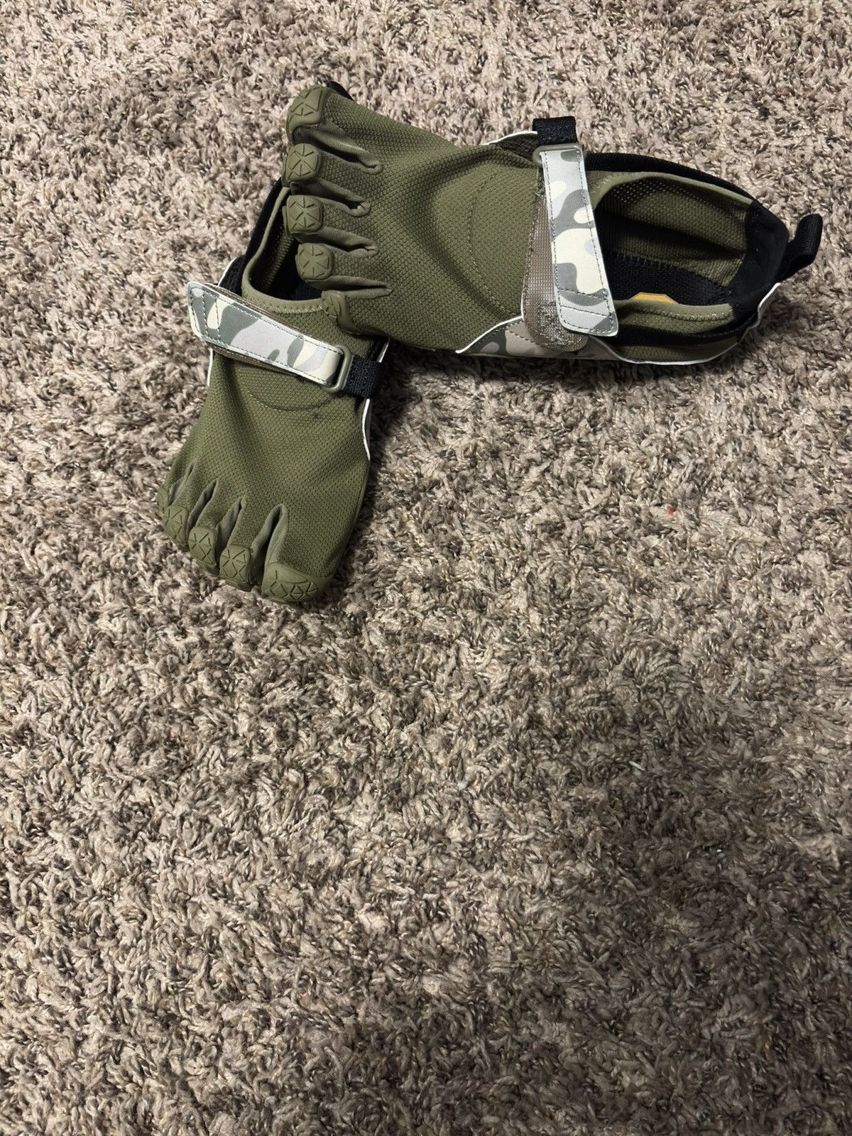 Vibram Vibram footwear Size US 8 / EU 41 - 4 Thumbnail