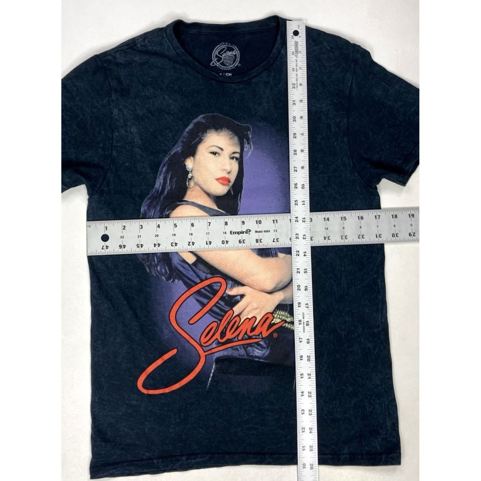 Vintage VINTAGE Selena Graphic T-shirt Women Small Black Wash Short Sleeve Music Size S / US 4 / IT 40 - 5 Thumbnail