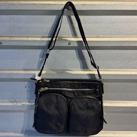 Other NWT TIME AND TRU BLACK ADJUSTABLE SHOULDER STRAP HANDBAG Size ONE SIZE - 1 Thumbnail