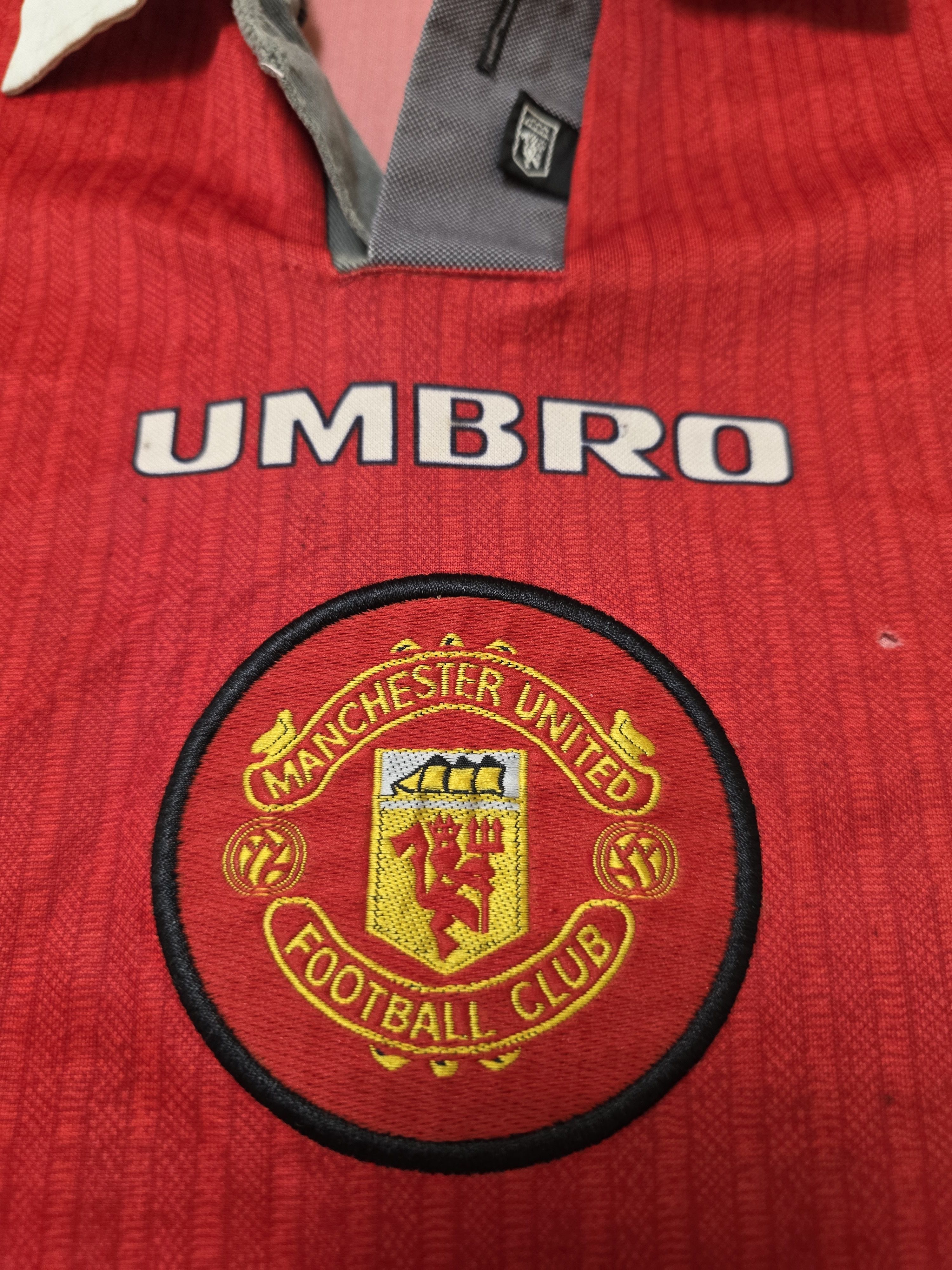 Vintage MANCHESTER UNITED 1996 1998 HOME FOOTBALL SOCCER JERSEY Size US M / EU 48-50 / 2 - 4 Thumbnail