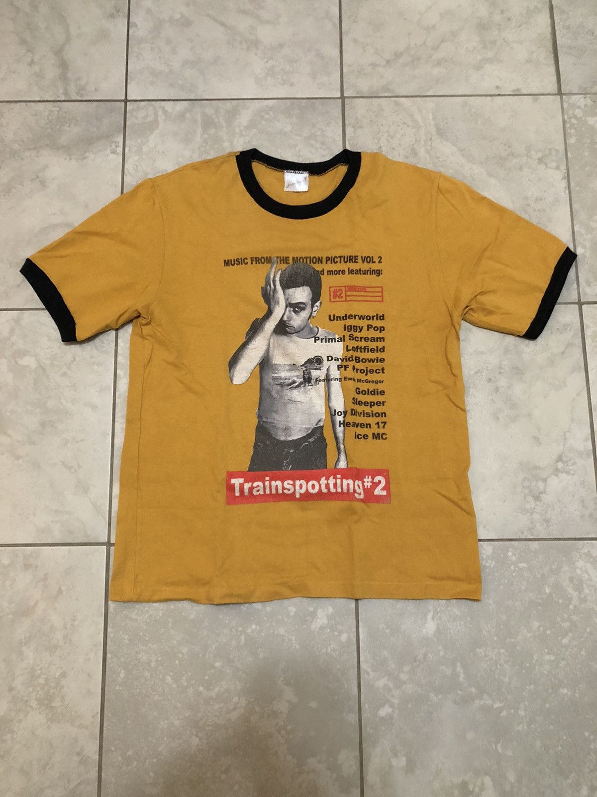 Vintage Rare vintage 90s Trainspotting movie t-shirt Size US L / EU 52-54 / 3 - 1 Thumbnail