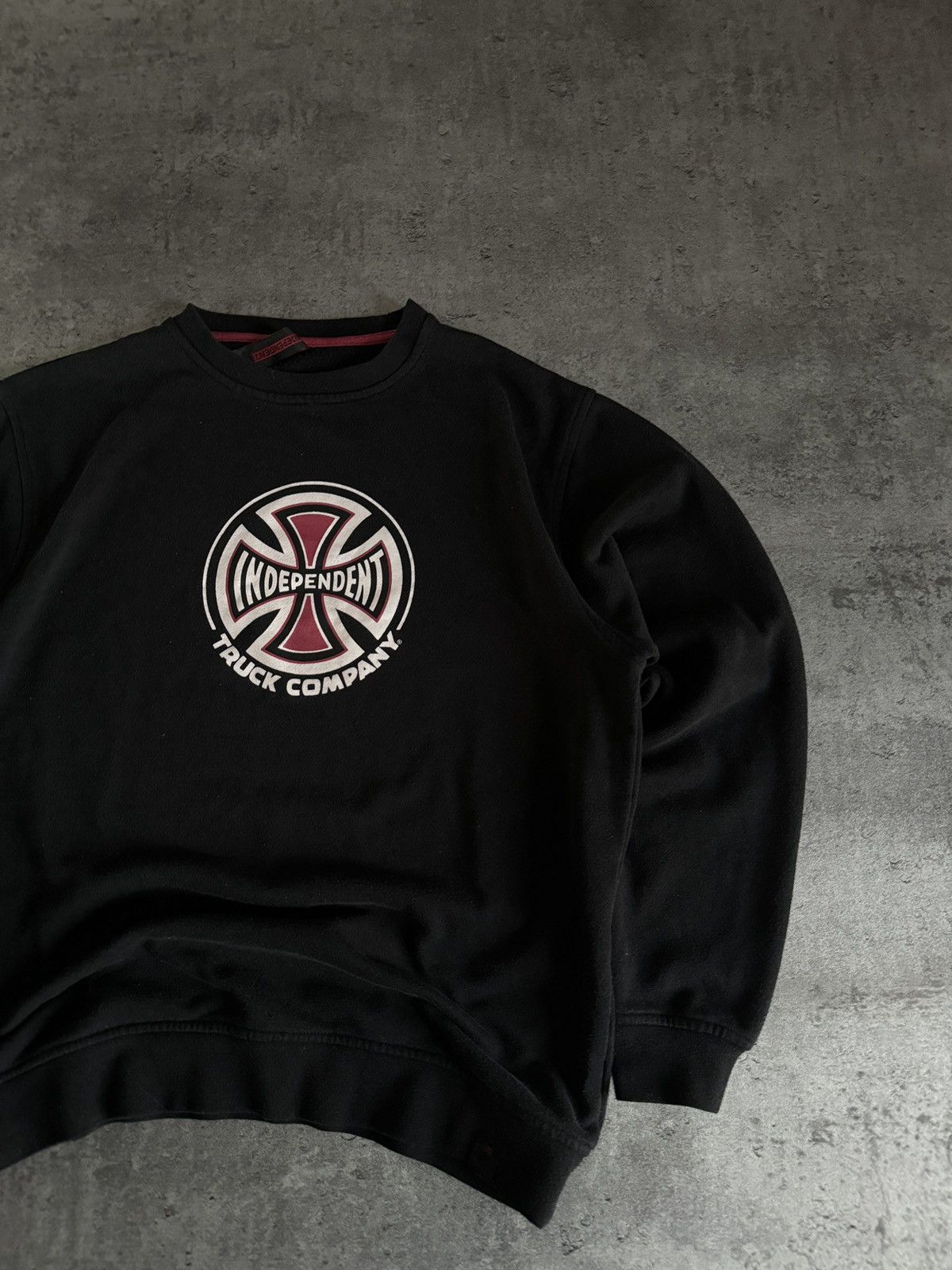 Independent Truck Co. × Vintage Independent Truck Company Vintage Boxy Sweatshirt Black Logo Size US S / EU 44-46 / 1 - 2 Thumbnail