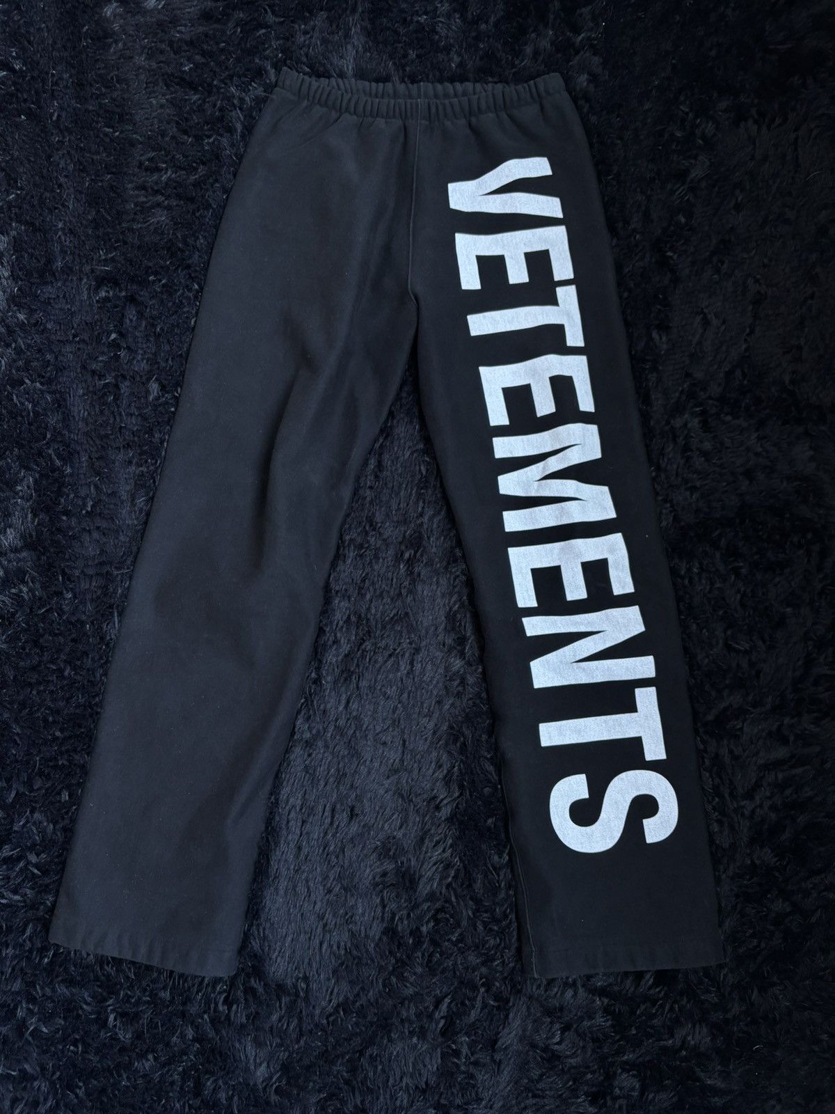 Vetements Vetements anarchy sweatpants grey | Grailed