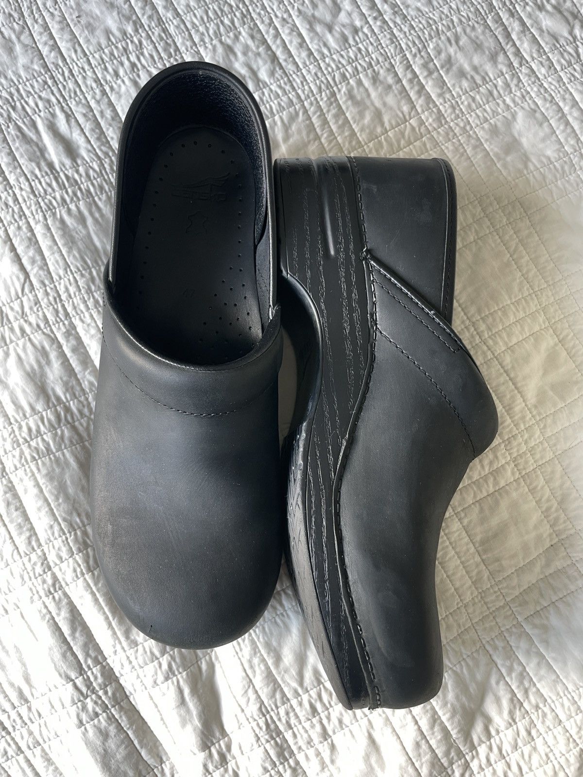 Dansko Dansko black leather clog men’s 13 Size US 13 / EU 46 - 4 Thumbnail