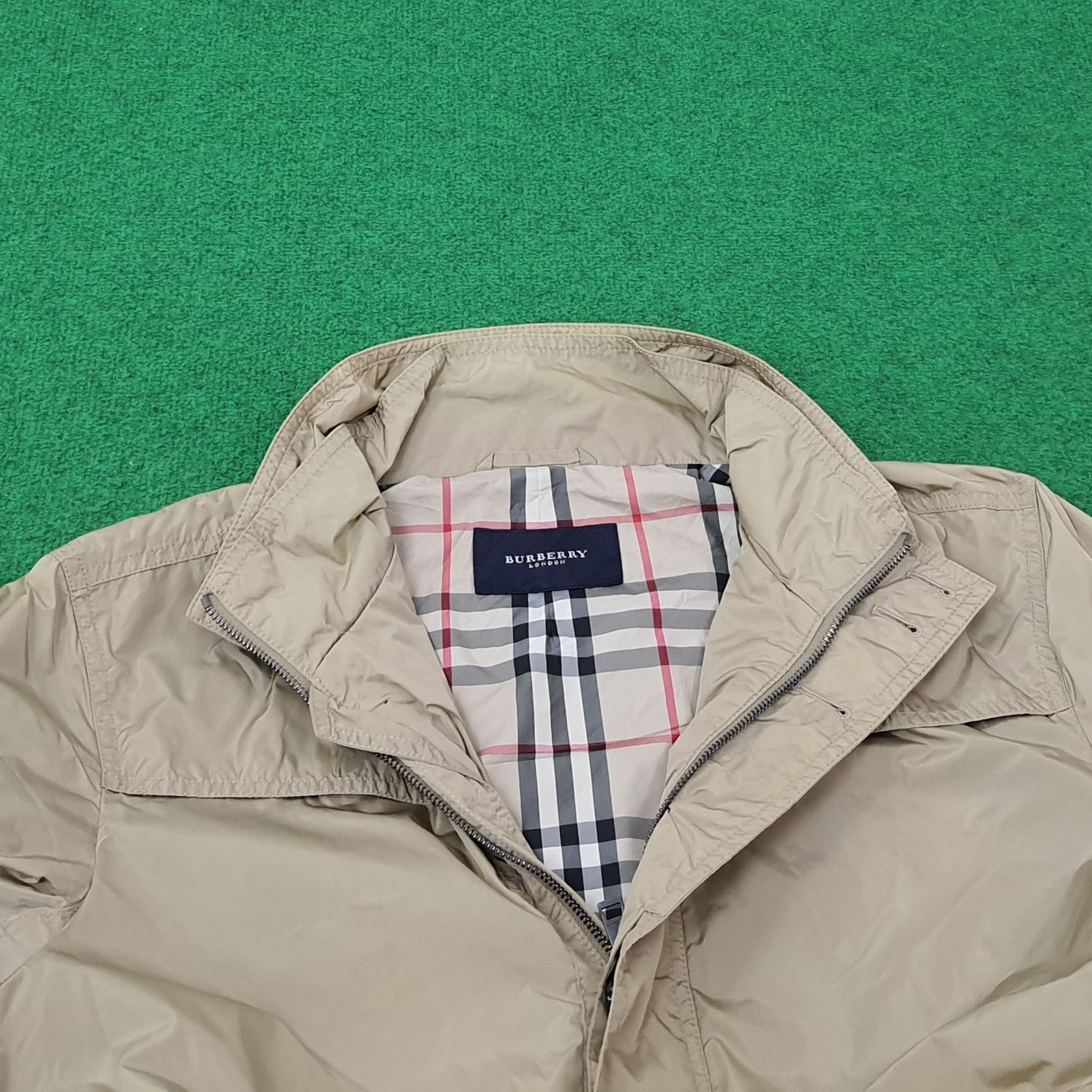Burberry Vintage Burberry London Custom Logo Jacket C247N23 Size US M / EU 48-50 / 2 - 4 Thumbnail