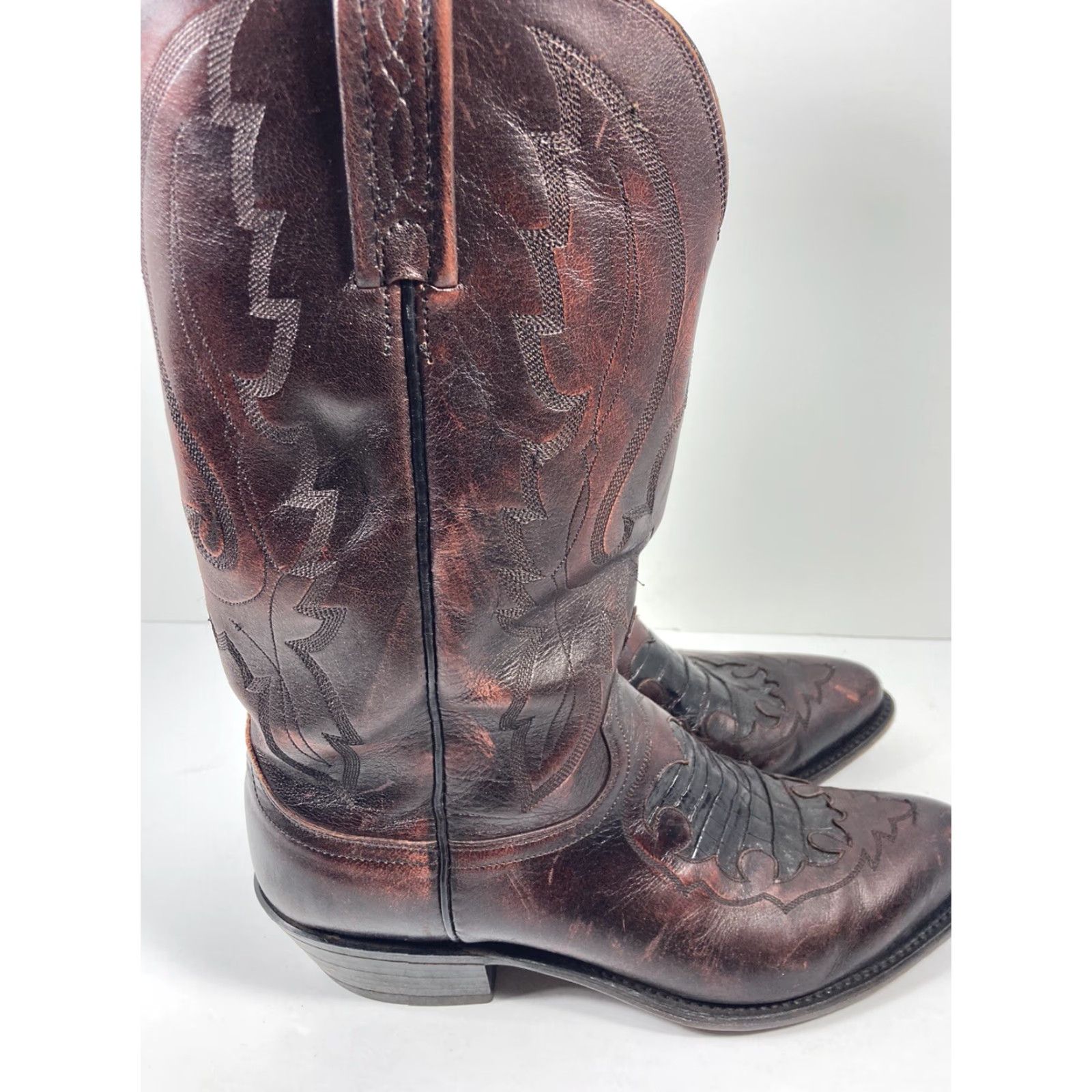Vintage VINTAGE Lucchese Caiman Inlay Boots Men Size 9 EE Wide Black Cherry Leather N1508J4 VTG Size US 9 / EU 42 - 7 Thumbnail