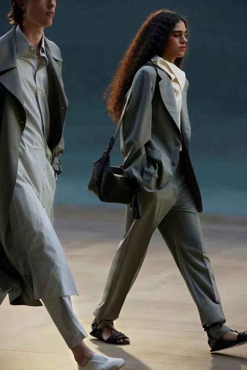 Lemaire Lemaire Gray Suit Size L Unisex Sharp Shoulder Size L / US 10 / IT 46 - 1 Thumbnail