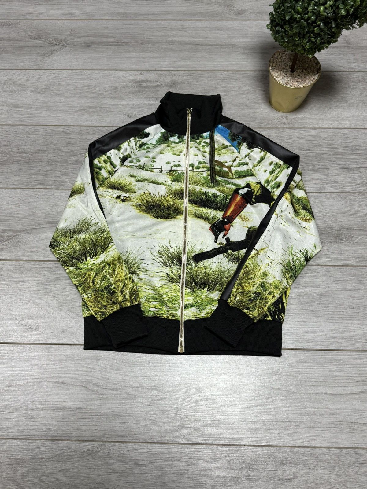 Puma Puma RARE Metal Gear Japan Solid V arm track jacket vintage Size US M / EU 48-50 / 2 - 10 Thumbnail