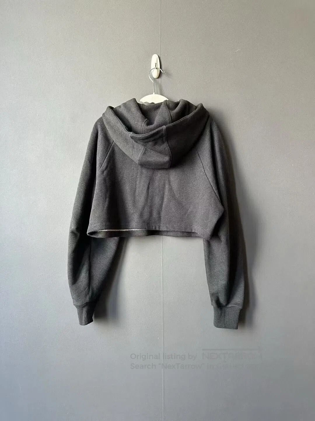 Loewe Loewe Gray Cropped Pocket Hoodie. Size XS / US 0-2 / IT 36-38 - 2 Thumbnail
