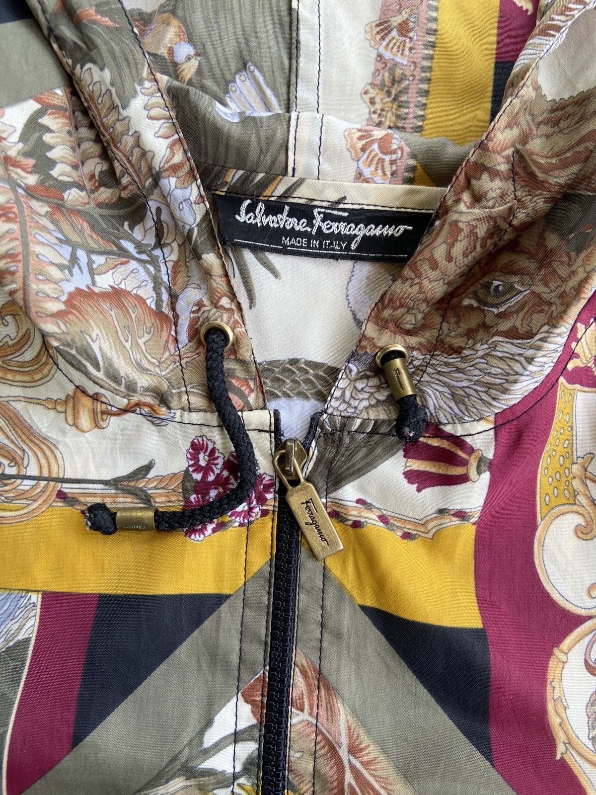 Salvatore Ferragamo Vintage Salavatore Ferragamo Full Print jacket Silk Size US XL / EU 56 / 4 - 4 Thumbnail
