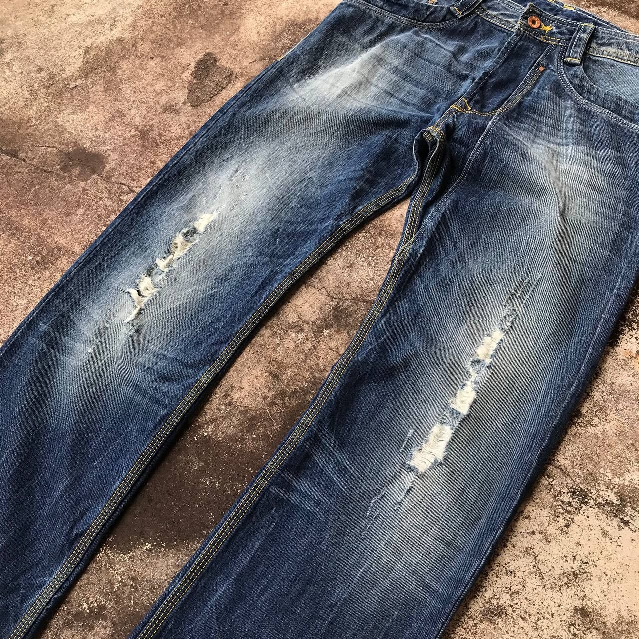 Diesel DIESEL INDUSTRY TIMMEN REGULAR STRAIGHT DISTRESSED DENIM Size US 30 / EU 46 - 16 Thumbnail