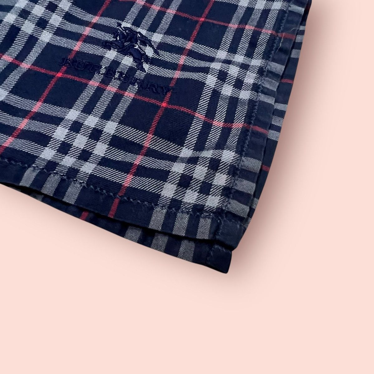 Burberry × Designer ICONIC BURBERRY BLACK LABEL PLAID NOVA CHECK HANDKERCHIEF Size ONE SIZE - 10 Thumbnail
