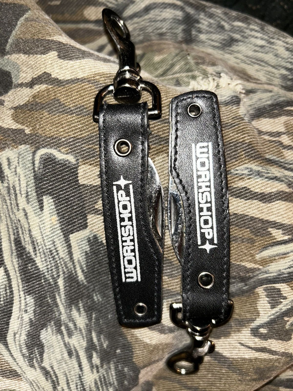 Alien Workshop Alien Workshop Leather 2.5” pocket knife keychain Size ONE SIZE - 6 Thumbnail