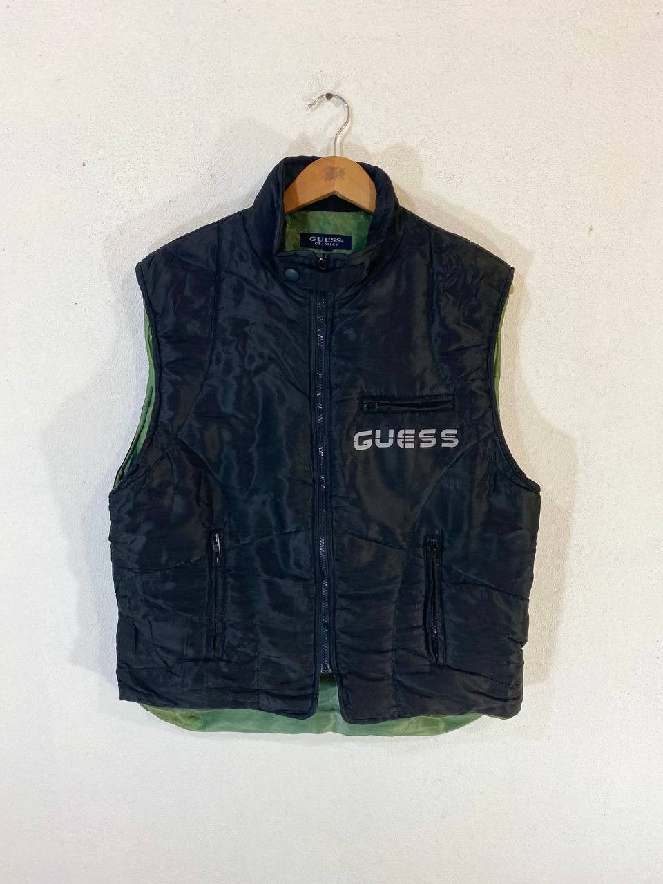 Guess vintage guess puffer vest very nice design Size US M / EU 48-50 / 2 - 1 Thumbnail
