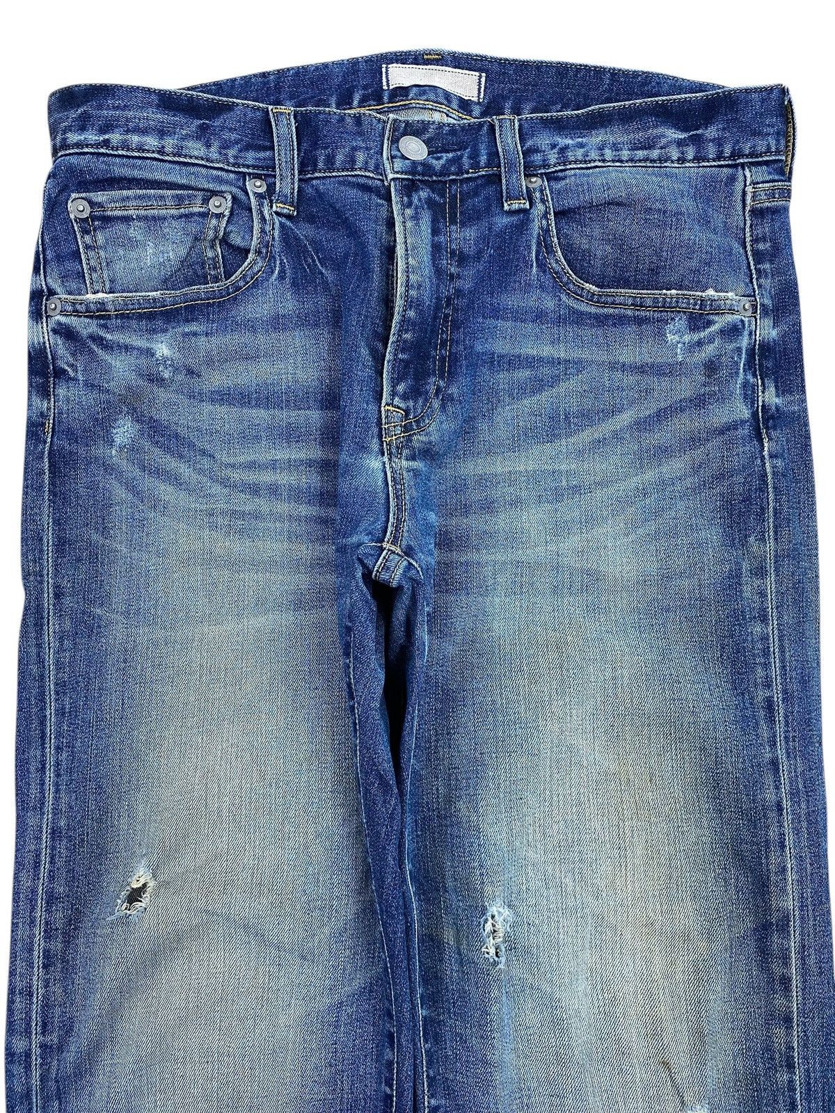 Uniqlo Uniqlo Blue Wash Whiskered Style Straight Leg Jeans Size US 32 / EU 48 - 2 Thumbnail