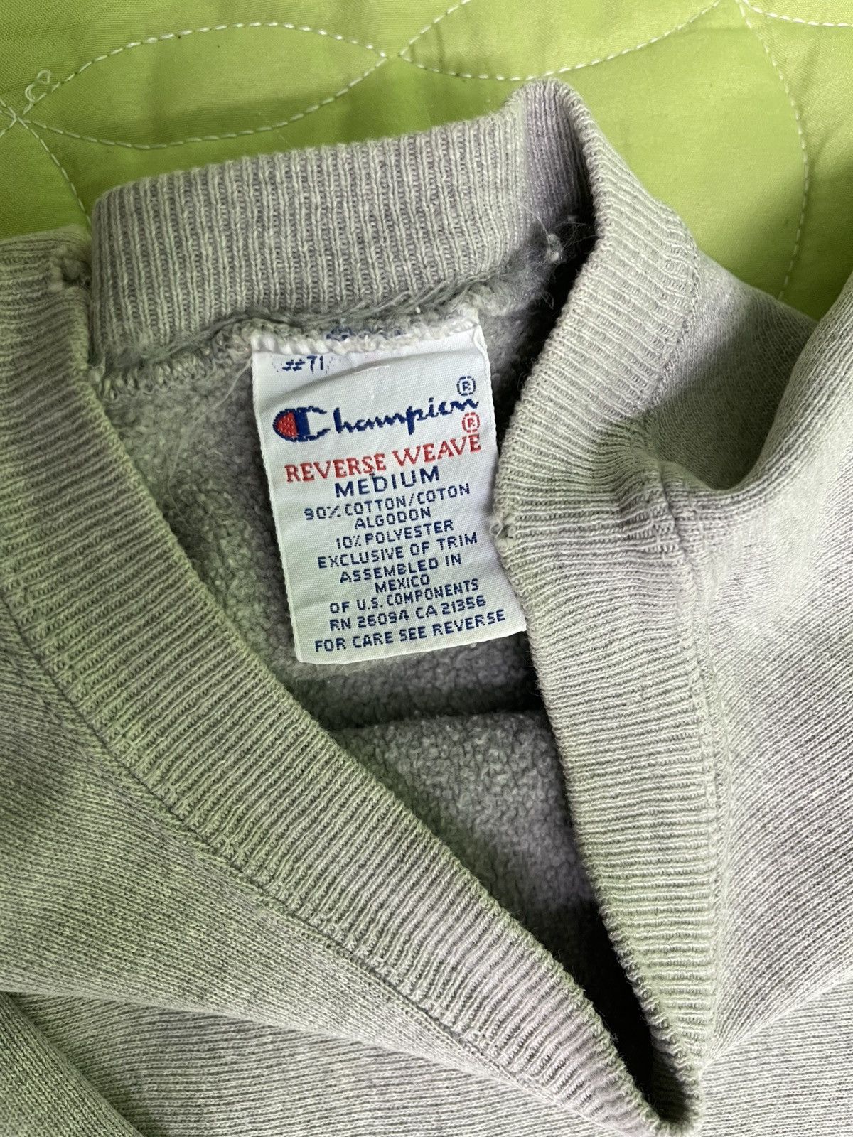 Champion Vintage Champion Reverse Weave Small Logo Grey Sweatshirt Size US M / EU 48-50 / 2 - 11 Thumbnail