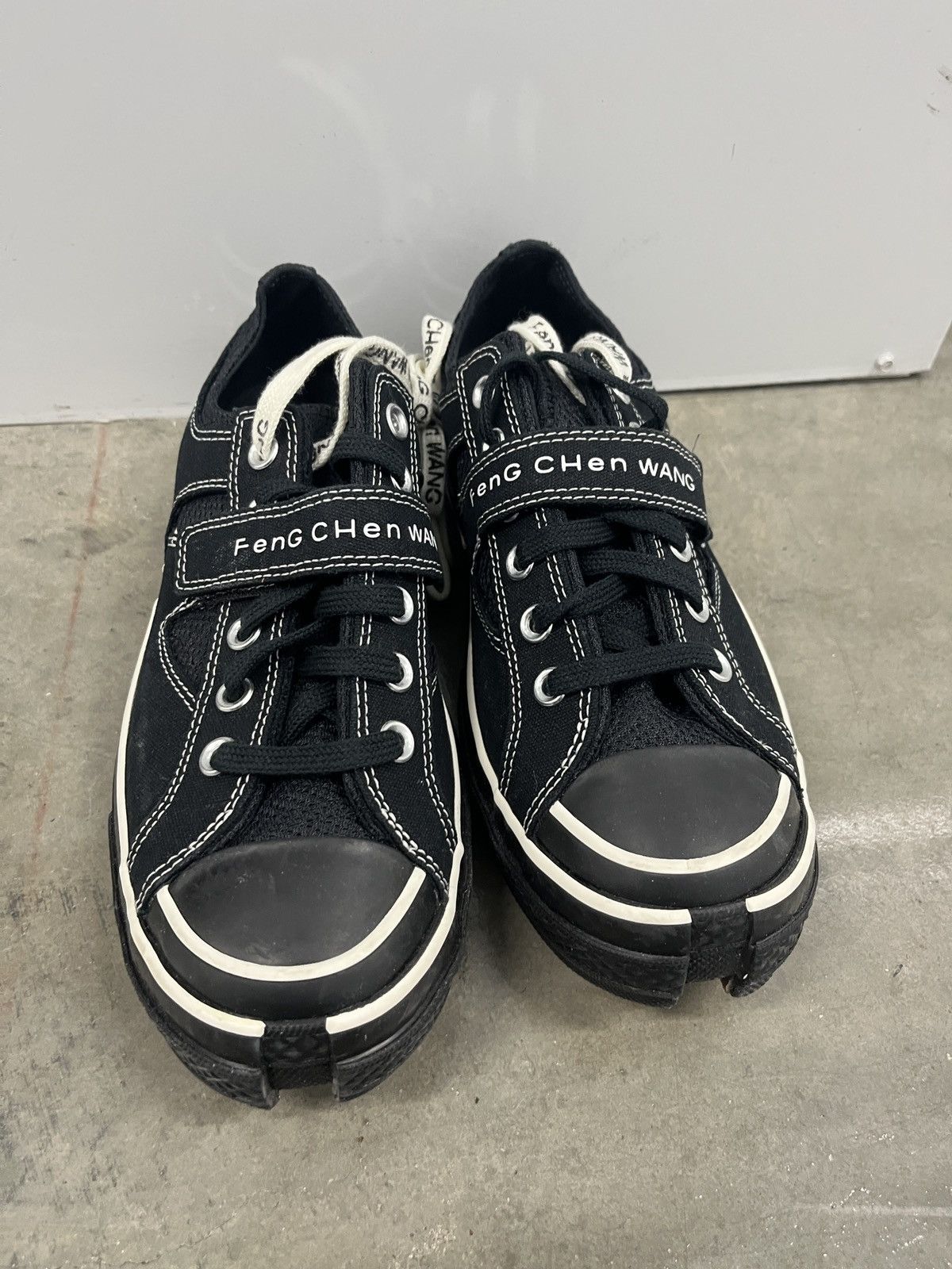 Converse × Feng Chen Wang Converse Feng Chen Wang x Chuck 70 2-in-1 Low Sneaker Size US 6 / EU 39 - 2 Thumbnail