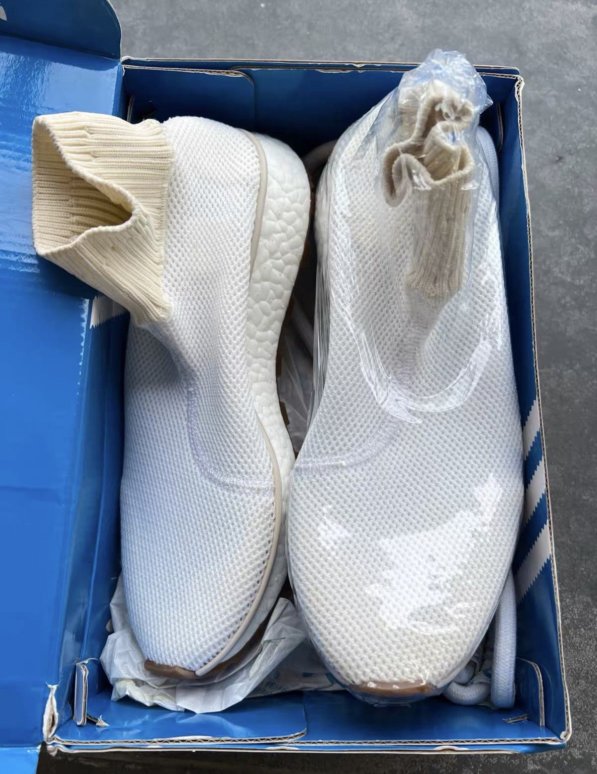 Alexander Wang Alexander Wang x Adidas Sock Sneakers J42 Size US 6 / IT 36 - 2 Thumbnail