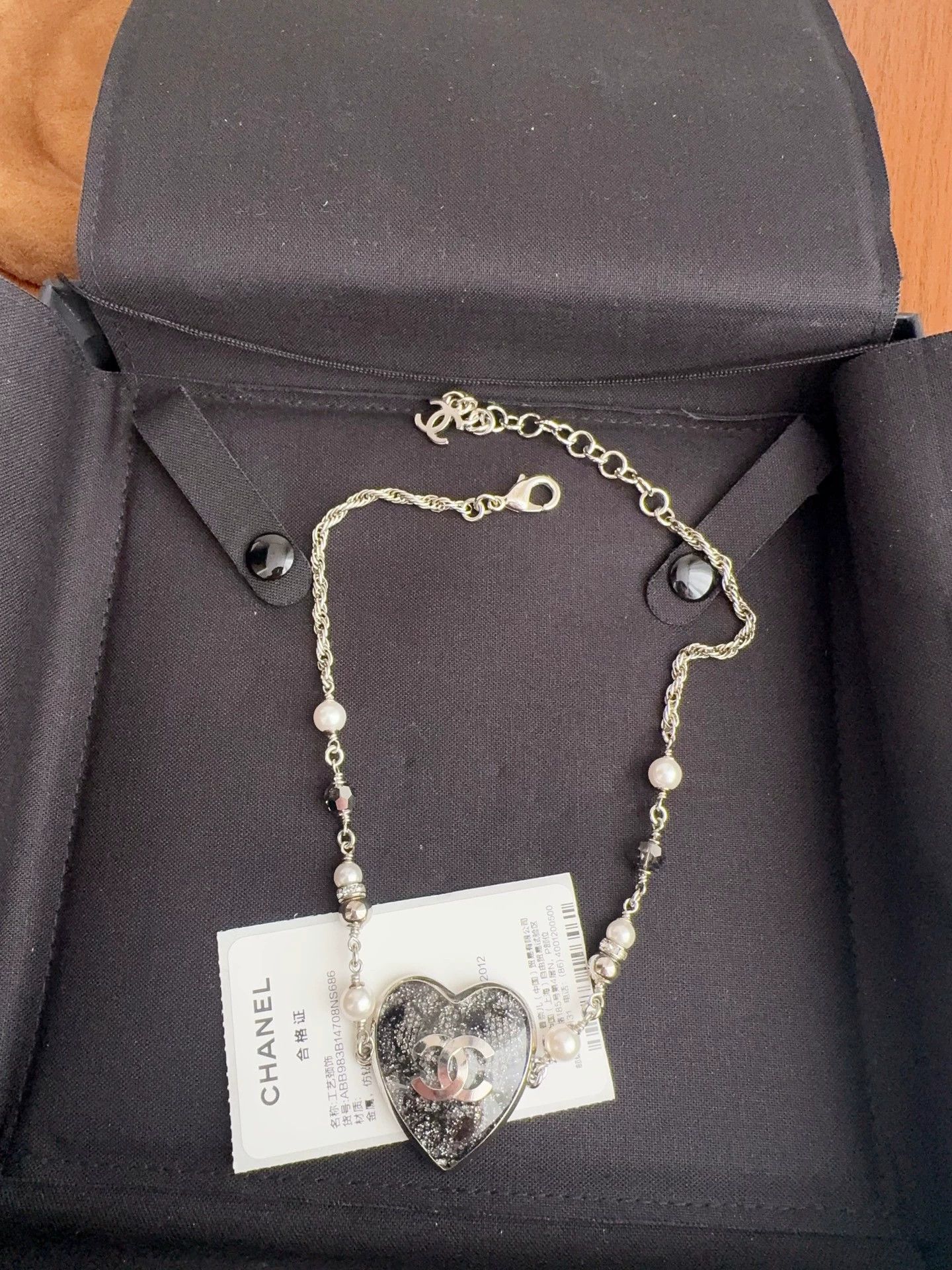 Chanel CHANEL 24K Black Heart Silver Chain Pearl Necklace Size ONE SIZE - 2 Thumbnail