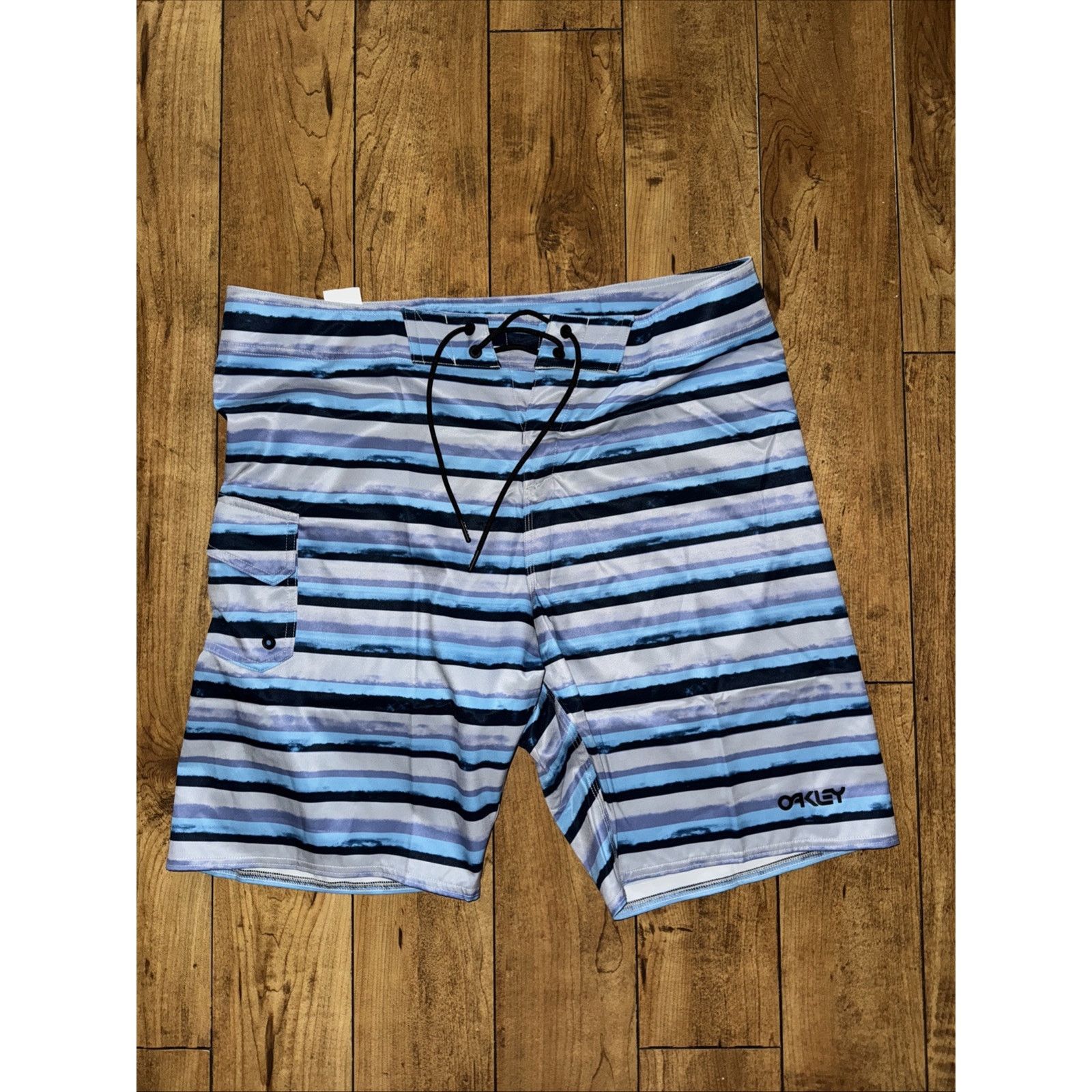 Oakley BNWT Oakley Swim Trunks Kana 21 2.0 Blue Size 36 Regular Fit Size US 36 / EU 52 - 1 Thumbnail