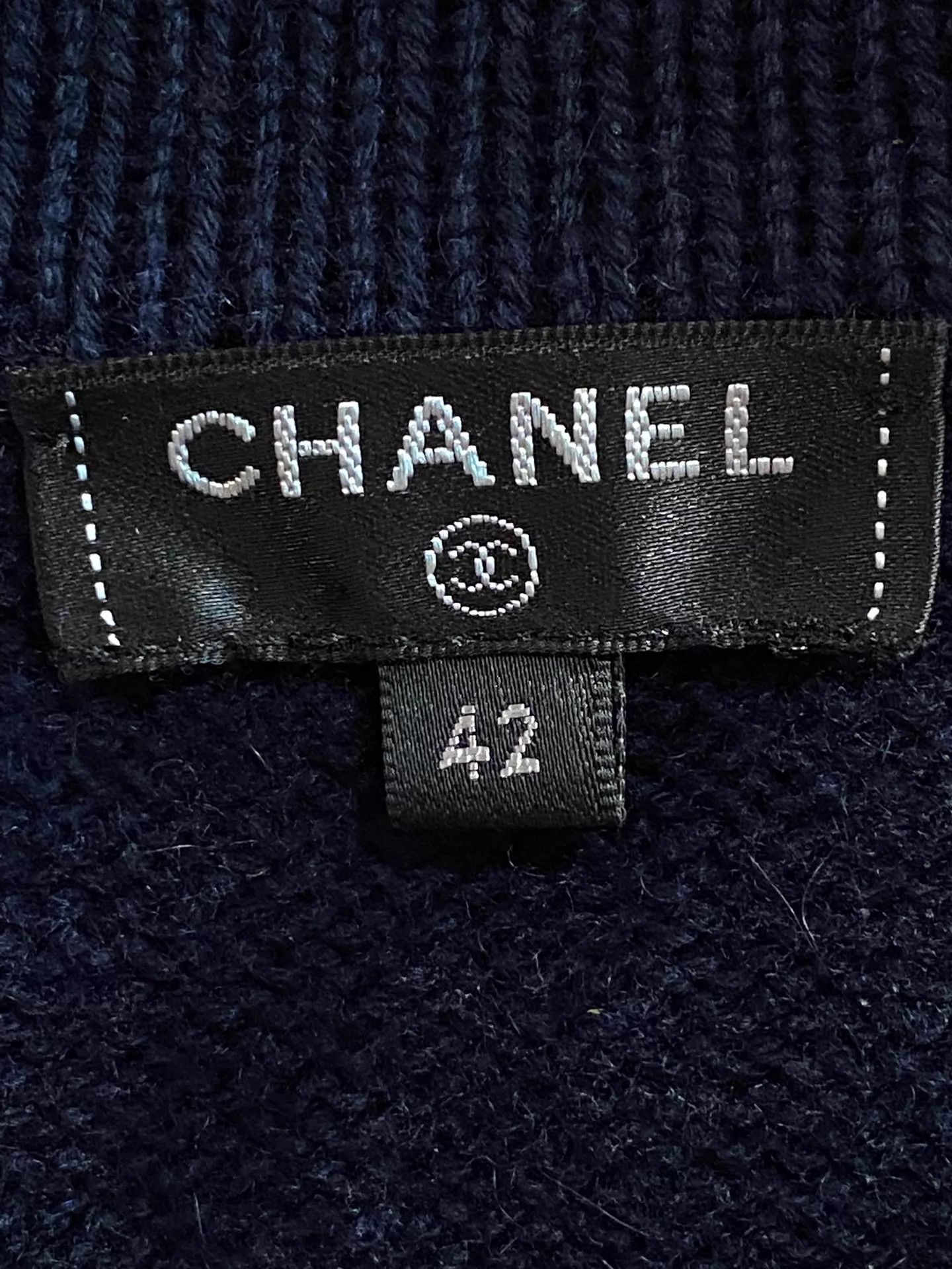 Chanel Chanel Classic 42 Jacket Size M / US 6-8 / IT 42-44 - 3 Thumbnail