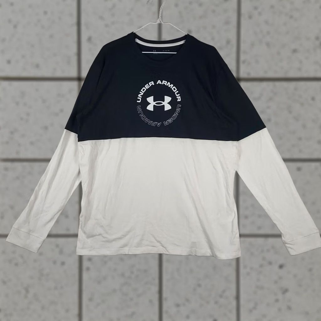 Under Armour Under Armour Long Sleeve Shirt Mens XL Black White Logo Pullover Crew Neck Activewear Running & Jogging XL Mens Black Logo HeatGear Size US XL / EU 56 / 4 - 1 Thumbnail