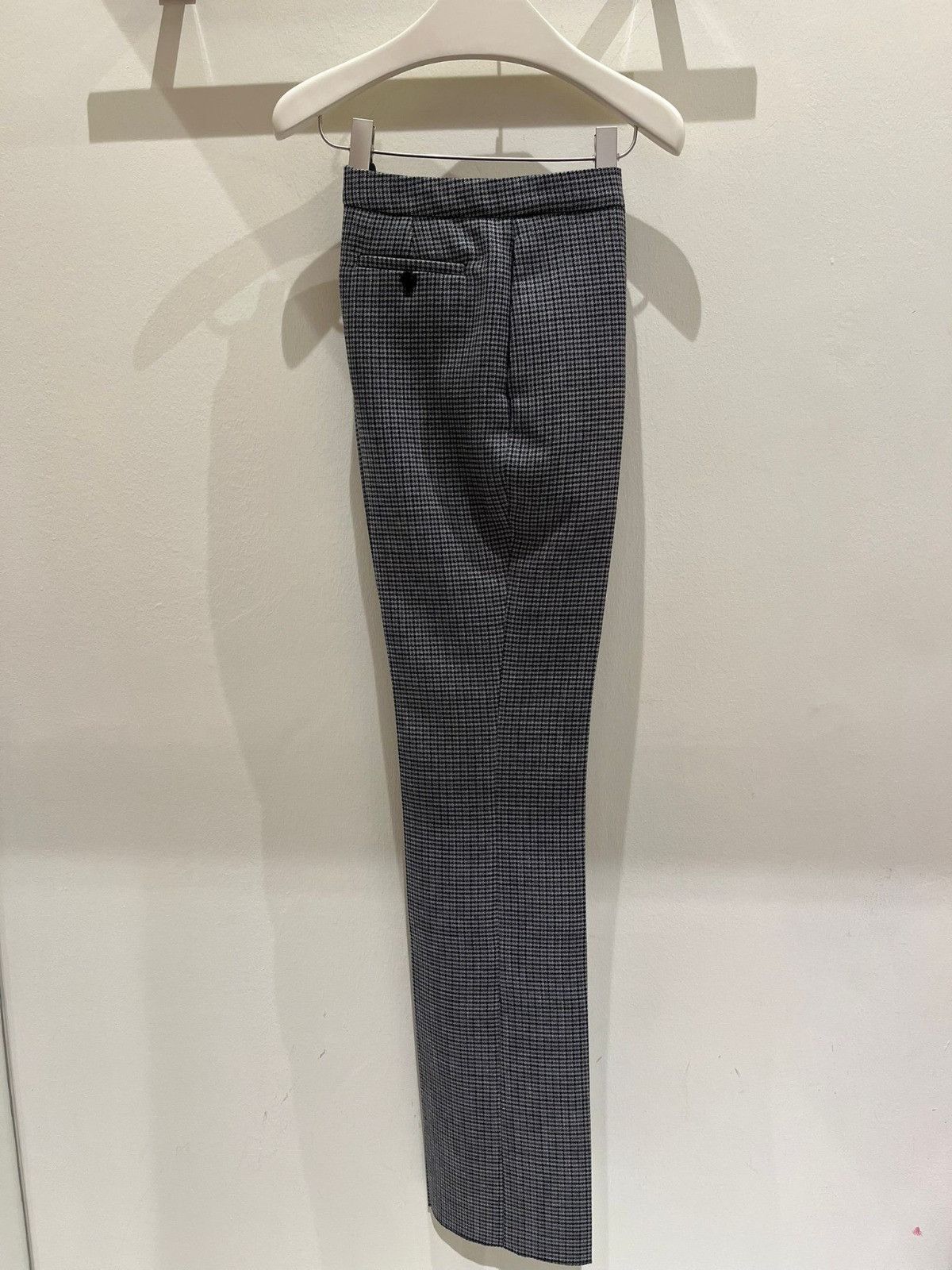 Salvatore Ferragamo o1s1rm1224 Trouser in Grey Size 38" / US 16 / IT 52 - 1 Preview