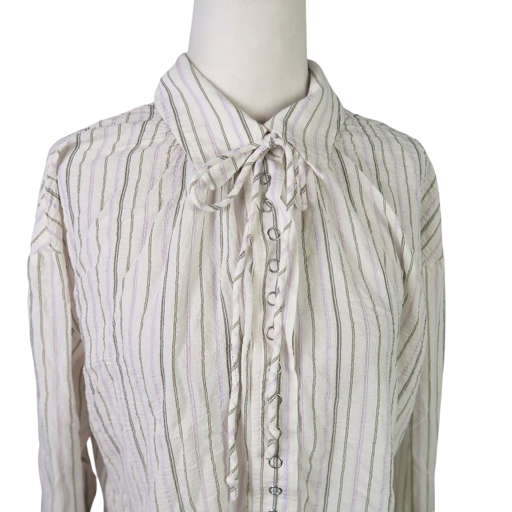 Vintage A.L.C. cream and green pinstripe snap front top Shirt Women Size 2 Long Sleeve Collared Bow Tie Pattern Striped Fall Spring Summer Size XS / US 0-2 / IT 36-38 - 2 Thumbnail