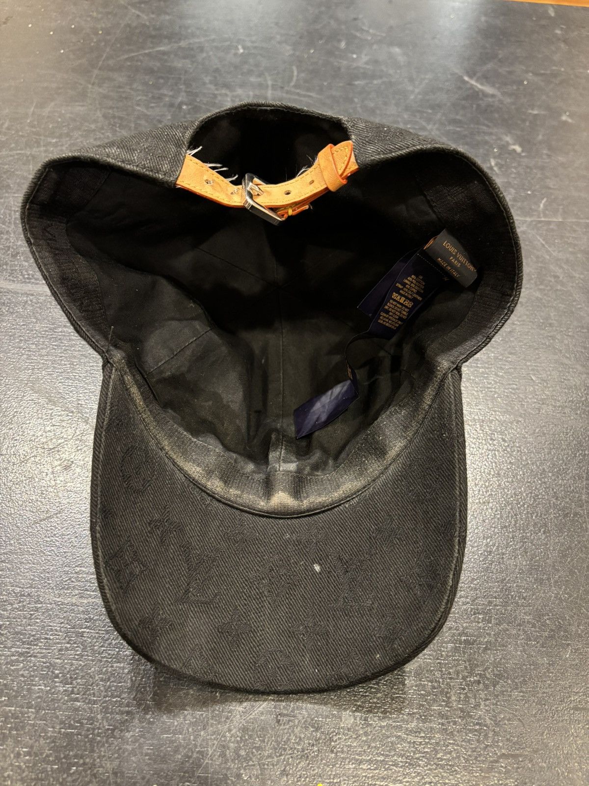 Louis Vuitton Louis Vuitton Essential Monogram Hat - Black Size ONE SIZE - 6 Thumbnail