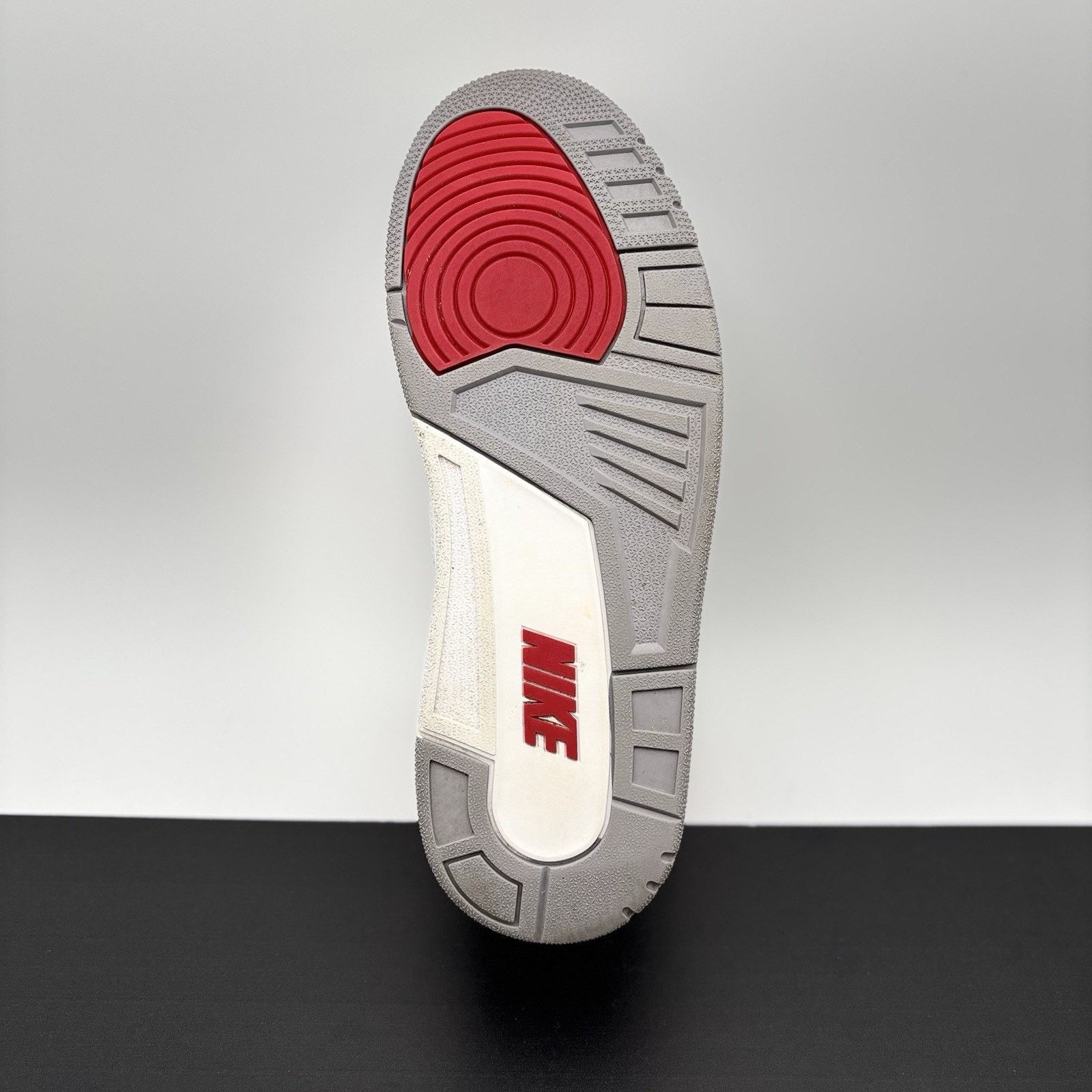 Jordan Brand Air Jordan 3 Retro Mid ' Fire Red ' | GREAT CONDITION! Size US 11.5 / EU 44-45 - 17 Thumbnail