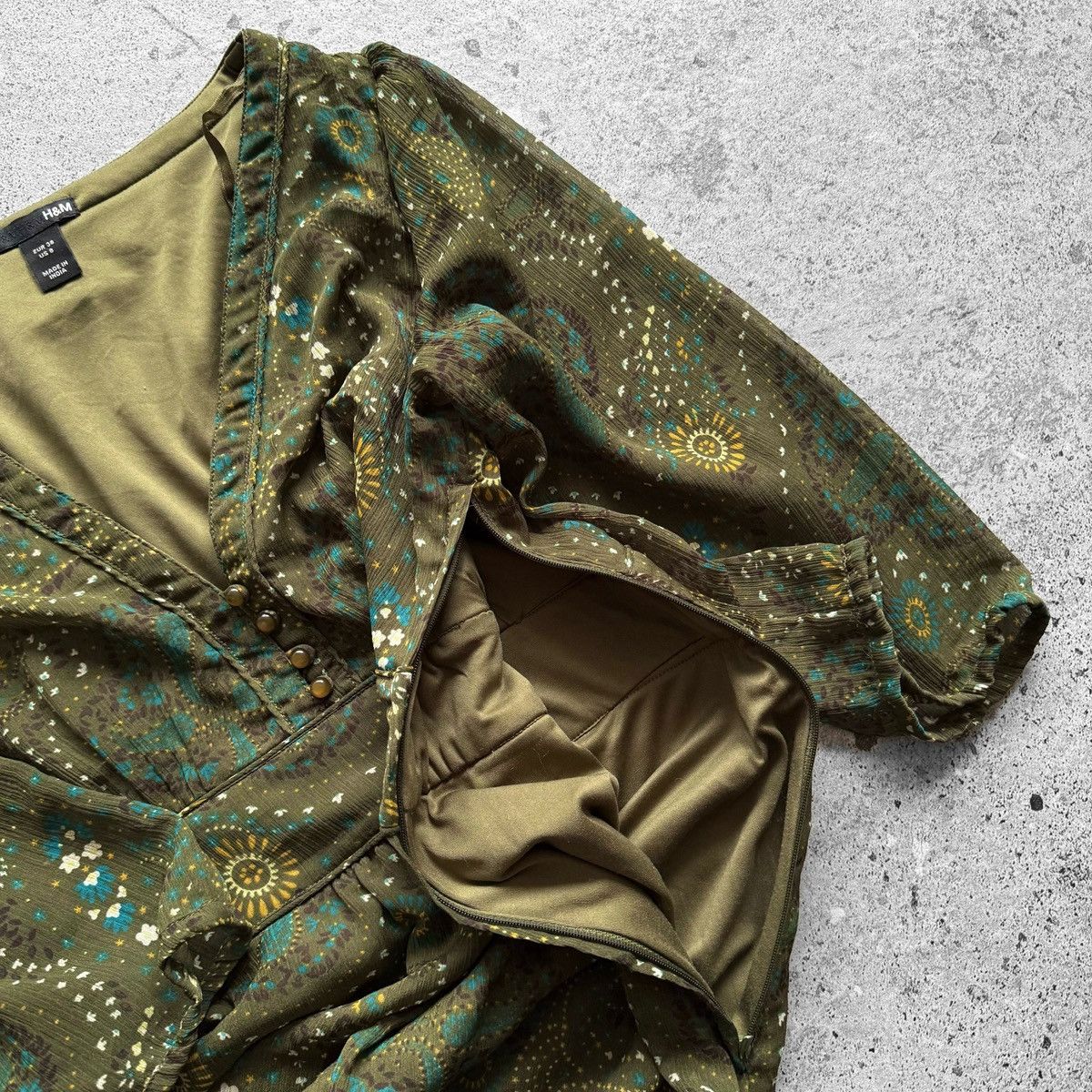 H&M H&M Womens Green Paisley Dress Knee Length V-Neck Boho Size S / US 4 / IT 40 - 6 Thumbnail