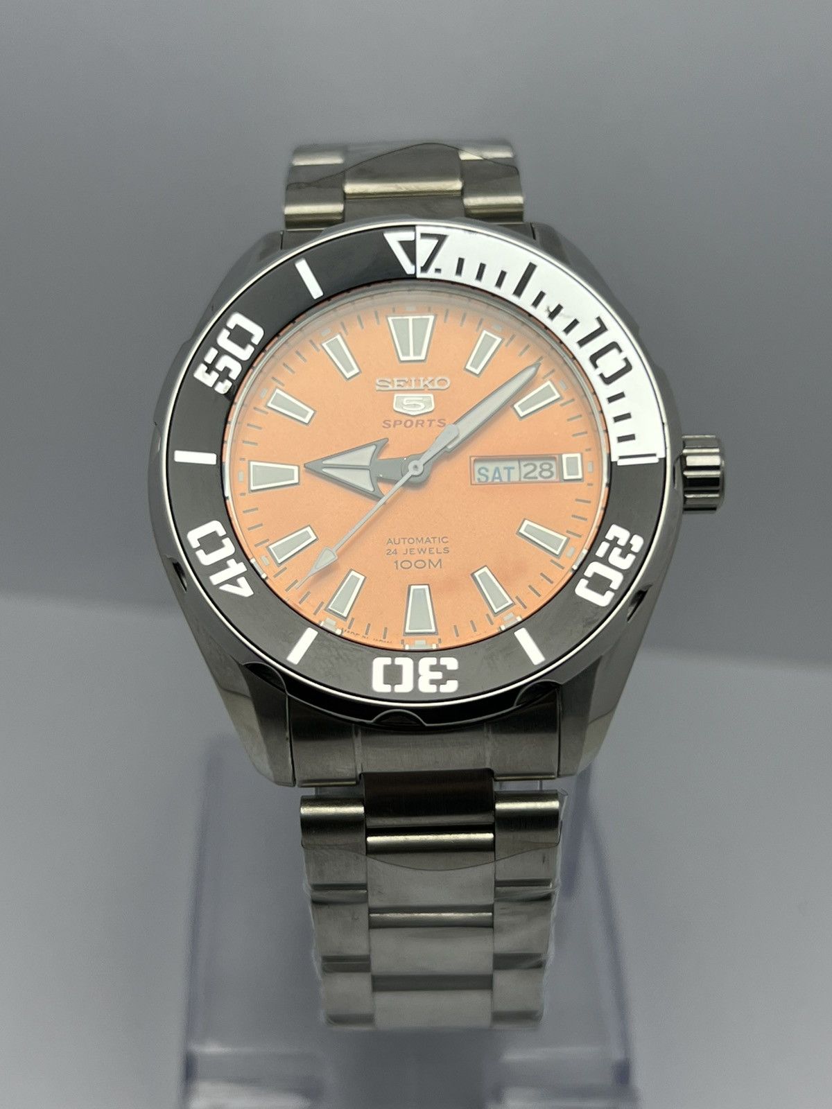 Seiko Seiko Sports Automatic Directional Bazel Day/Date Japan Size 44 - 19 Thumbnail