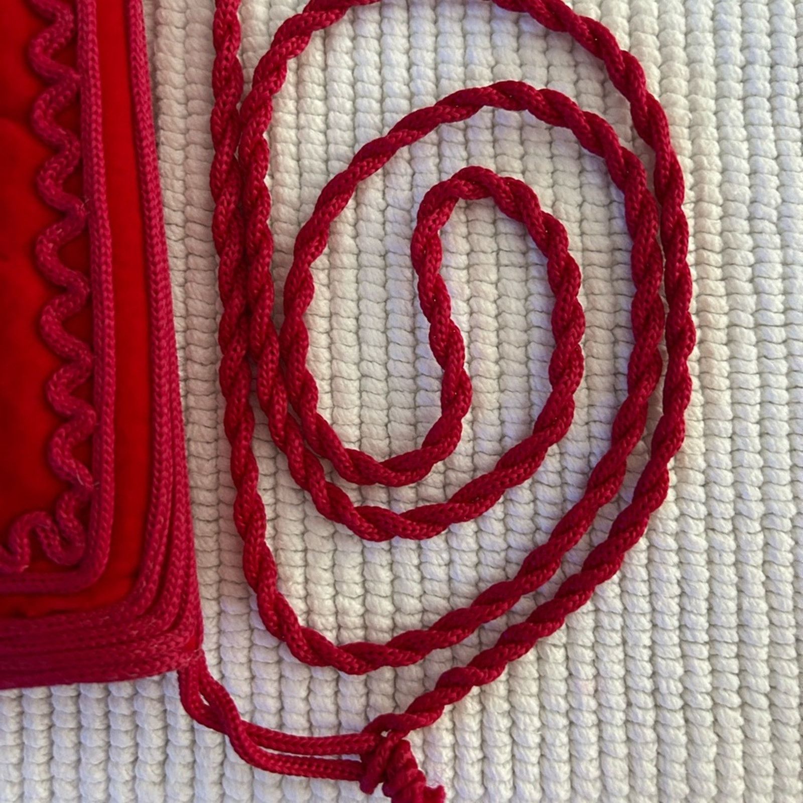 & Other Stories Morrocan Berber embroidered red velvet crossbody women’s bag Size ONE SIZE - 4 Thumbnail