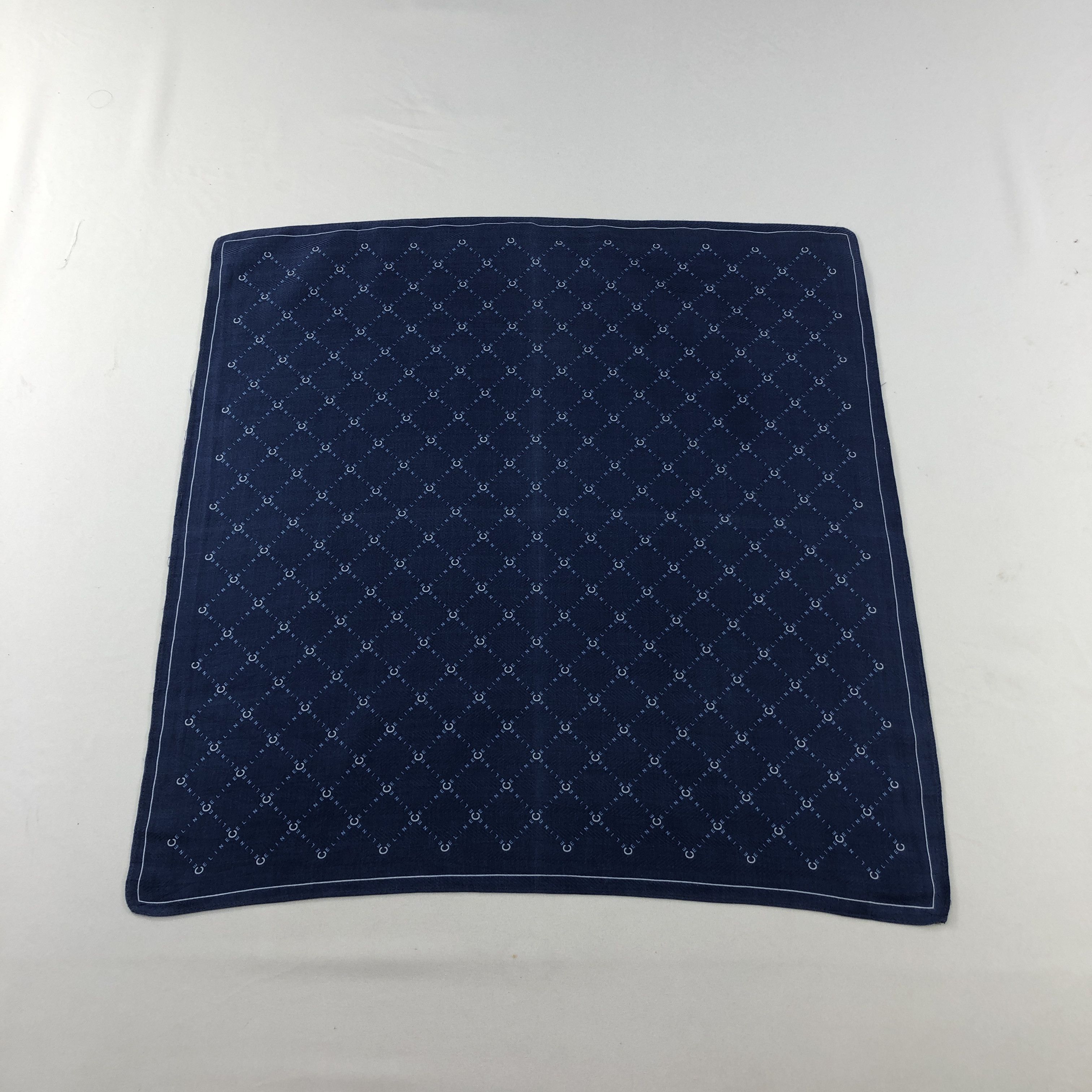 Celine Celine Handkerchief Neckerchief Bandana H3057 Size ONE SIZE - 1 Thumbnail