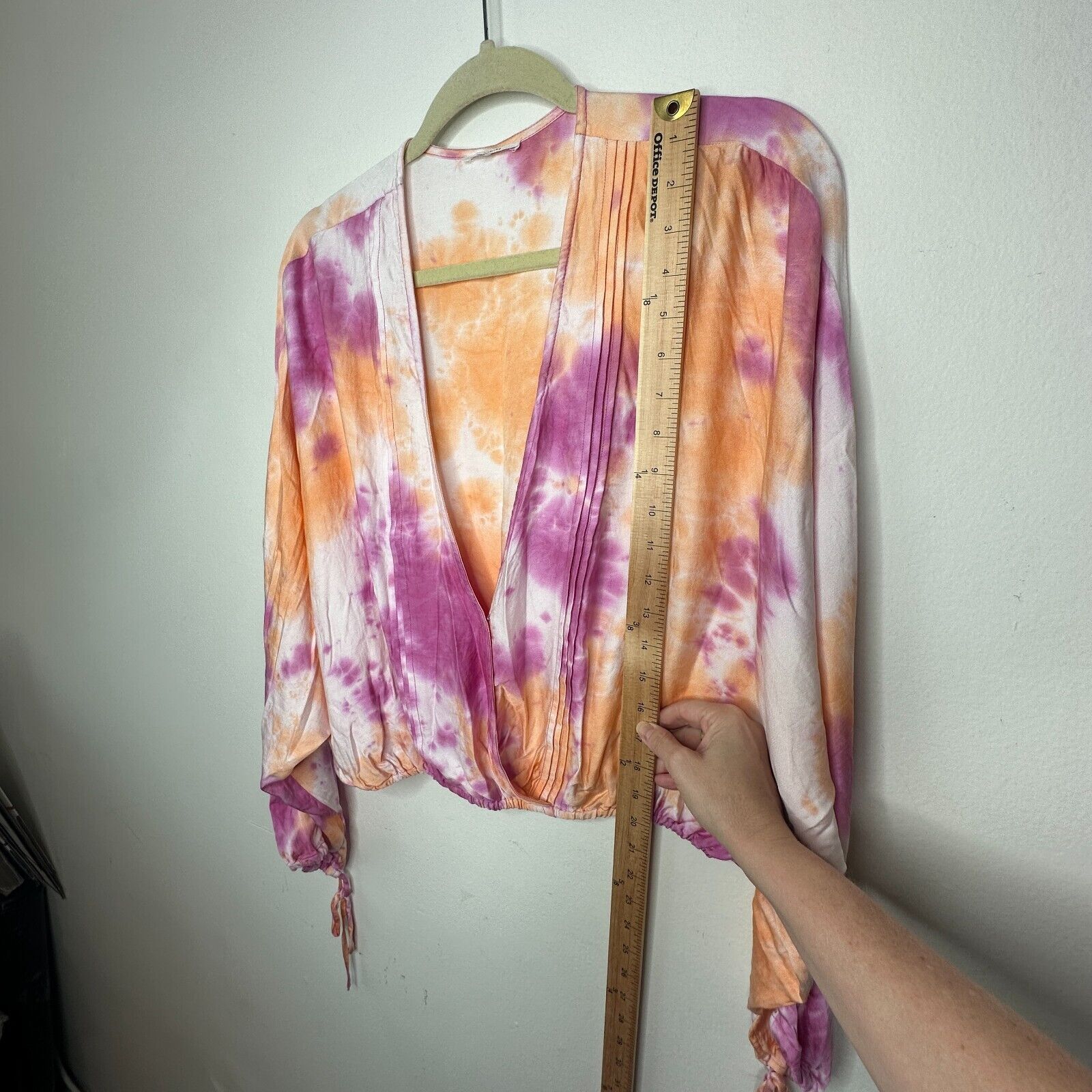 REVOLVE Revolve Tularosa Dolce Pastel Tie Dye Pintuck Top Cuff Tie M Size S / US 4 / IT 40 - 7 Thumbnail