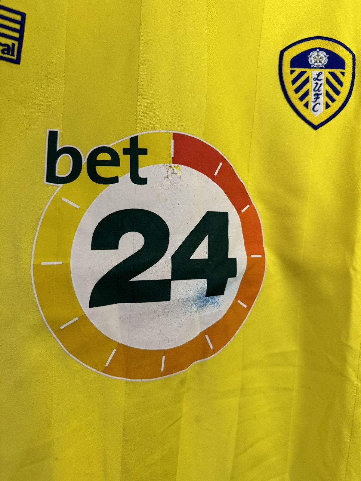 Vintage Vintage Leeds United 2006/07 Admiral Soccer Jersey M size Size US M / EU 48-50 / 2 - 9 Thumbnail