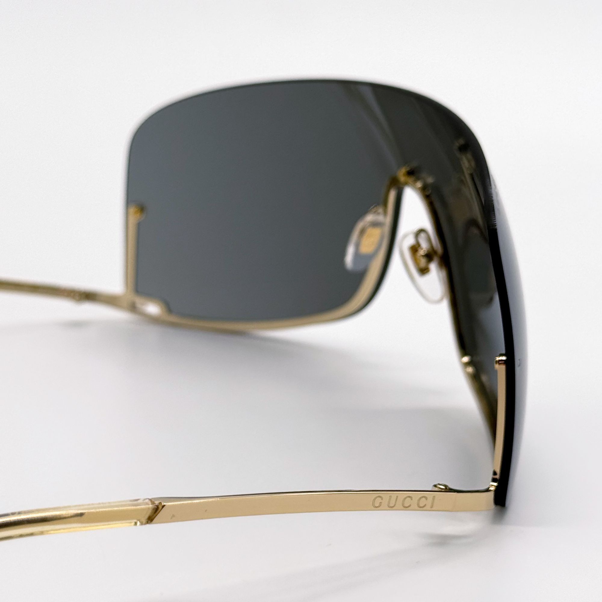 Gucci NEW GUCCI GG1560S 001 SHIELD GOLD UNISEX SUNGLASSES GUCCI Size ONE SIZE - 9 Thumbnail
