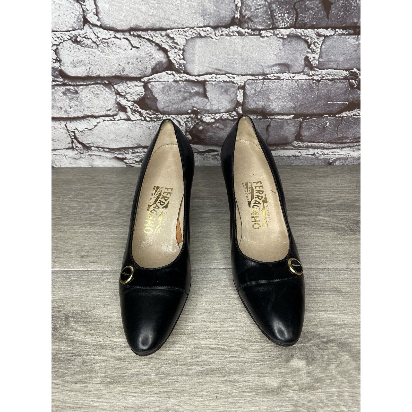 Salvatore Ferragamo Salvatore Ferragamo Black Leather Pointed Toe Pump Heels Wom Size US 7.5 / IT 37.5 - 19 Thumbnail