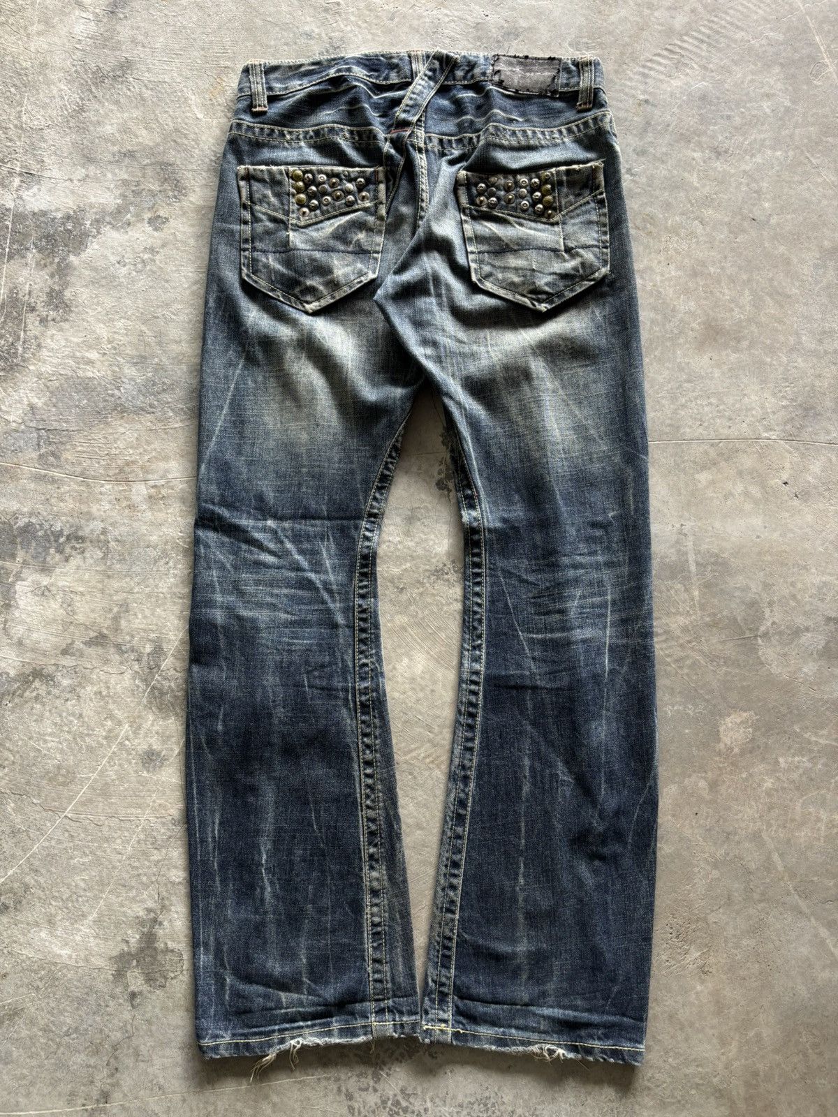 Tornado Mart FLARE LUCKY STORE JEANS JAPANESE DENIM STUDDED RUSTY MUDWASH Size US 31 - 15 Thumbnail