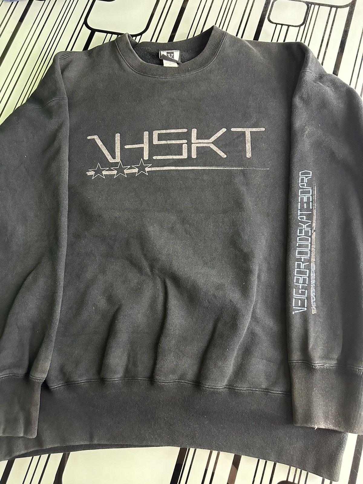 Neighborhood Vintage Neighborhood Skateboard Spell Out Logo Sweatshirt Size US XL / EU 56 / 4 - 1 Thumbnail