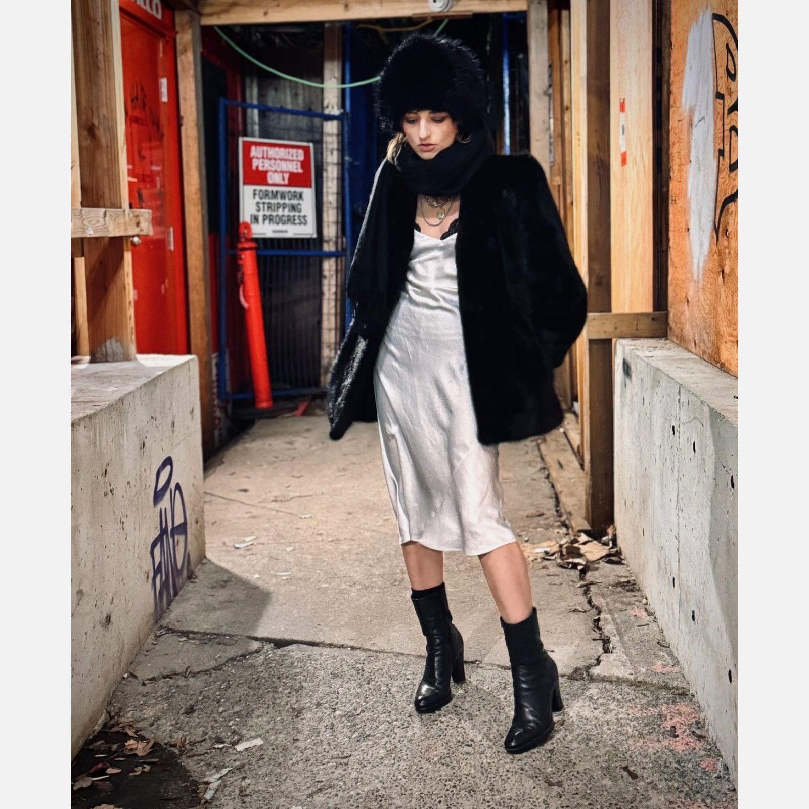 Vintage Vtg '70s Mint Zibeline Fur by "Zibelline Fur"- Rare Luxury Size M / US 6-8 / IT 42-44 - 4 Thumbnail