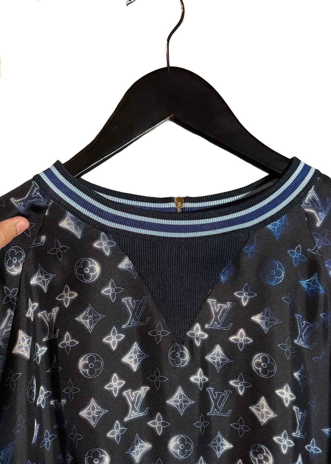 Louis Vuitton Louis Vuitton Blue Mahina Monogram Silk Sporty Sweater Size M / US 6-8 / IT 42-44 - 3 Thumbnail