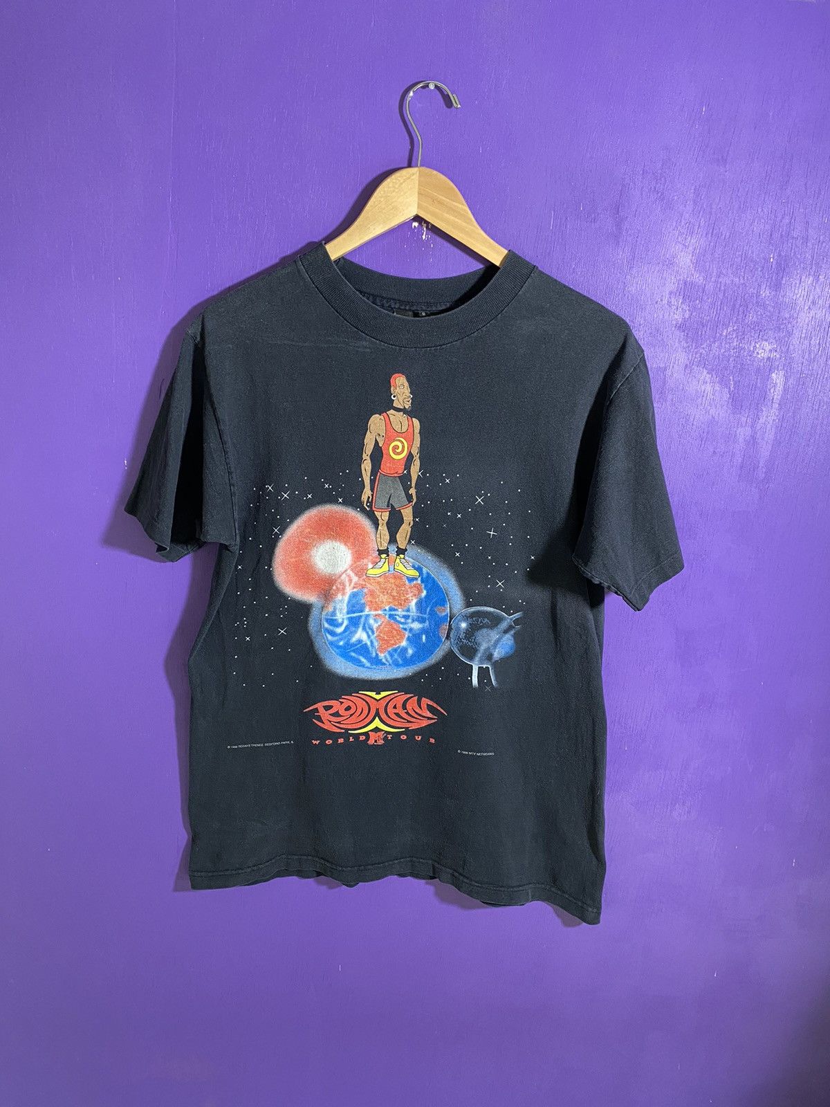 Mtv × Vintage Vintage 1996 MTV Dennis Rodman space t-shirt Size US M / EU 48-50 / 2 - 1 Thumbnail